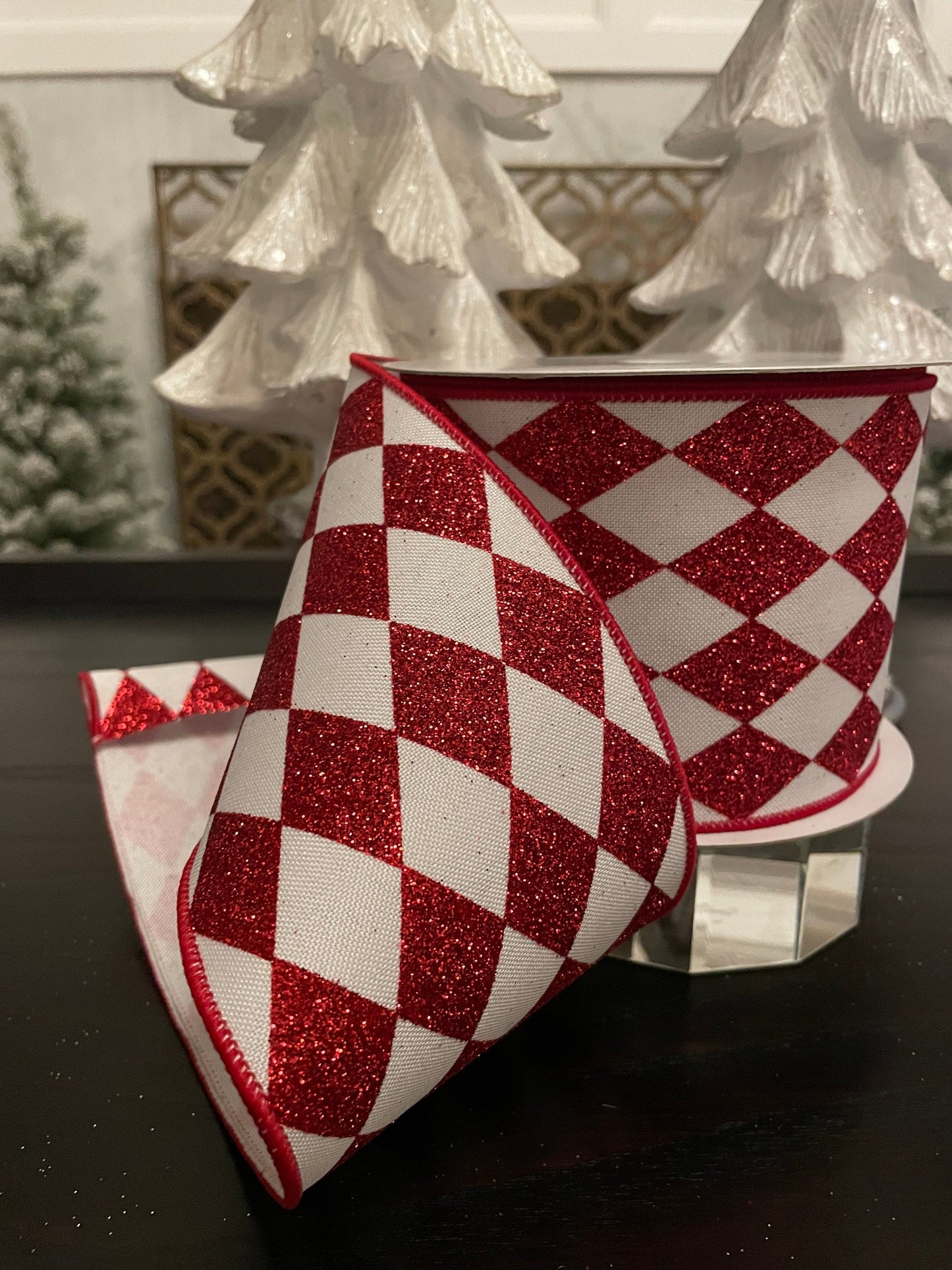 Glitter jester diamonds ribbon. Red and white 4”x 10 yards. Wired.*