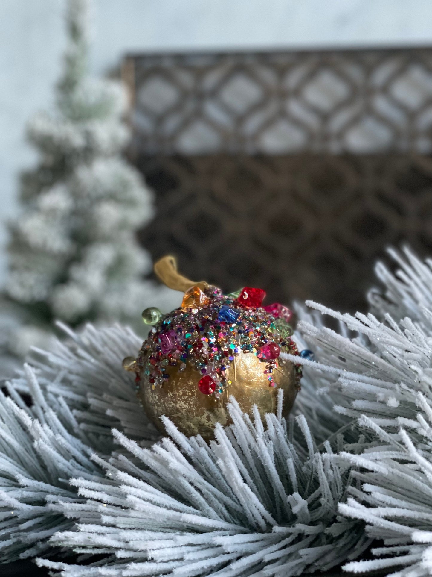 4” Kaleidoscope jeweled ball gold