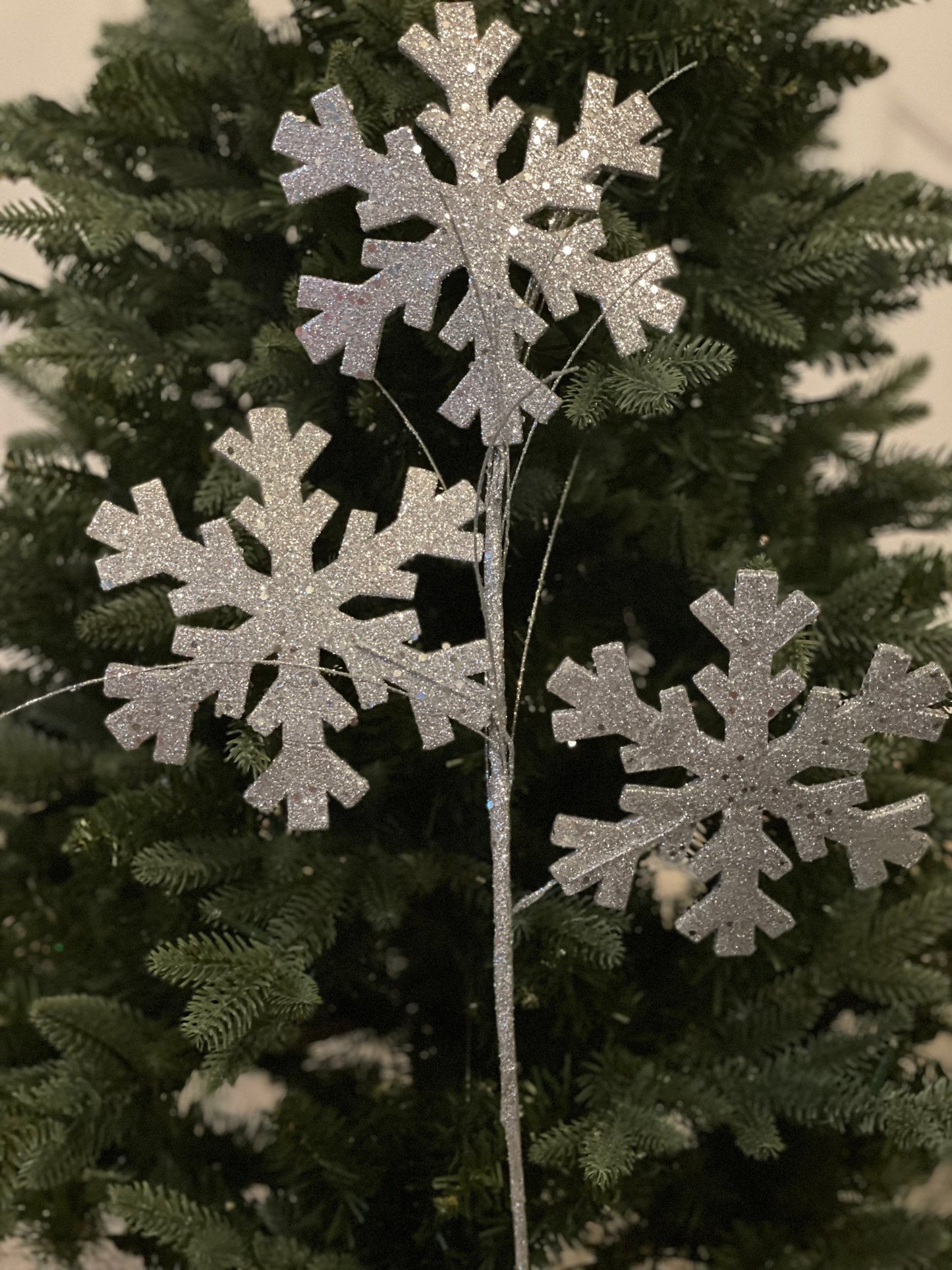 Set of 3. 27" glitter snowflake x3 spray silver*