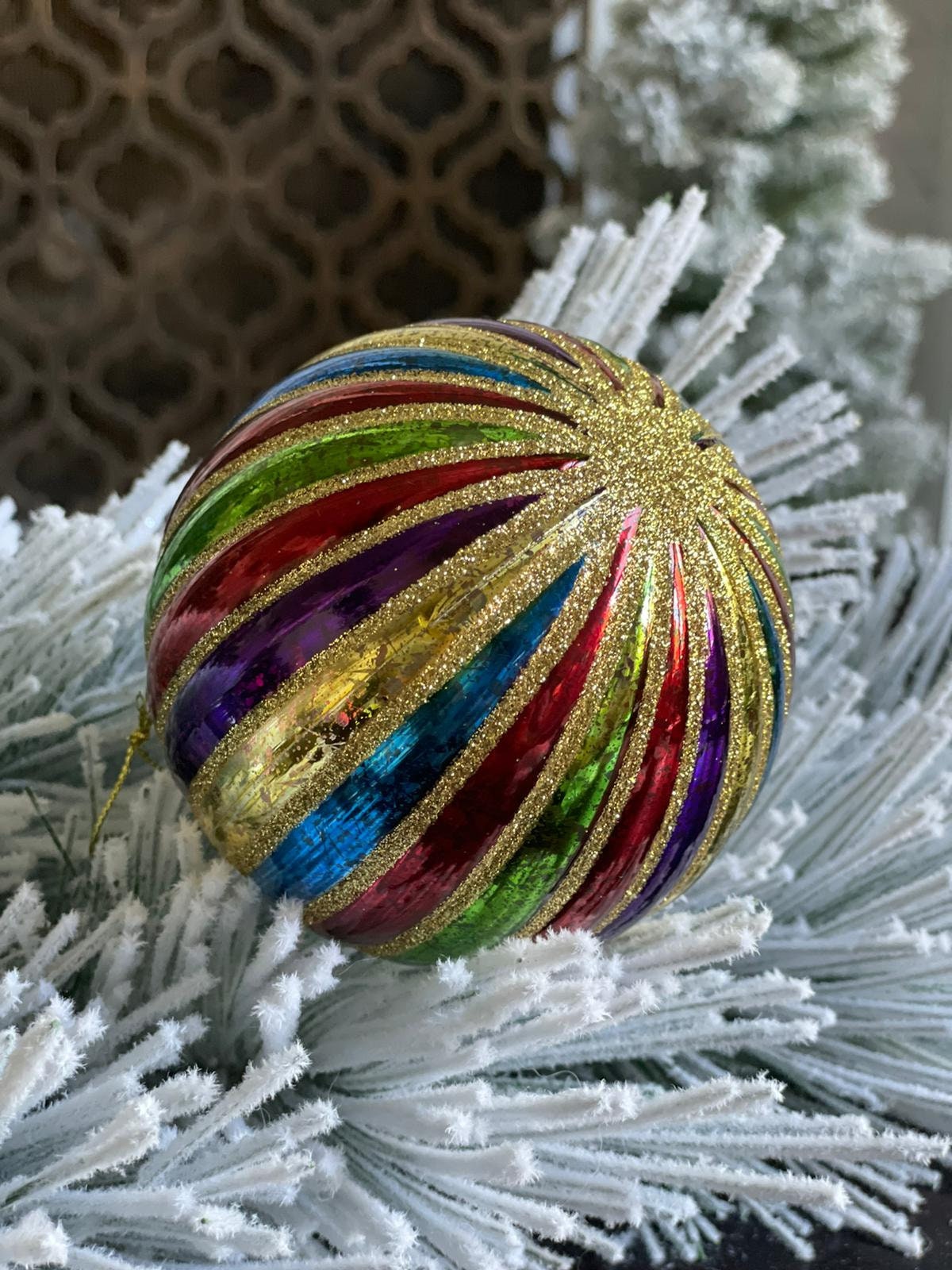 SET of 4. 100mm vp stripe mercury ball ornament box.*
