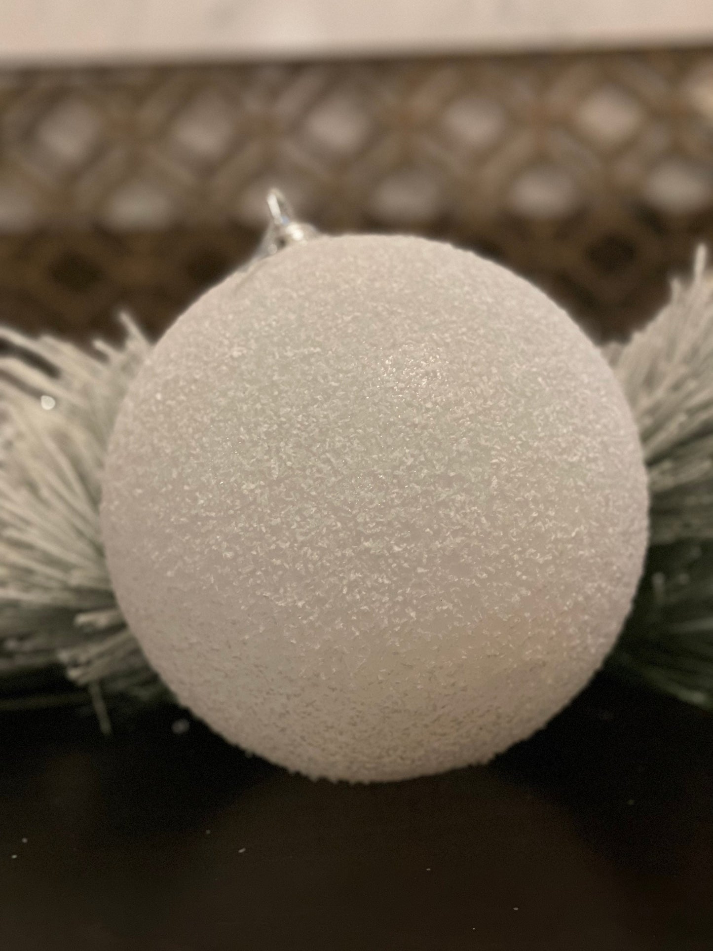 ball 200mm w/snow powder white