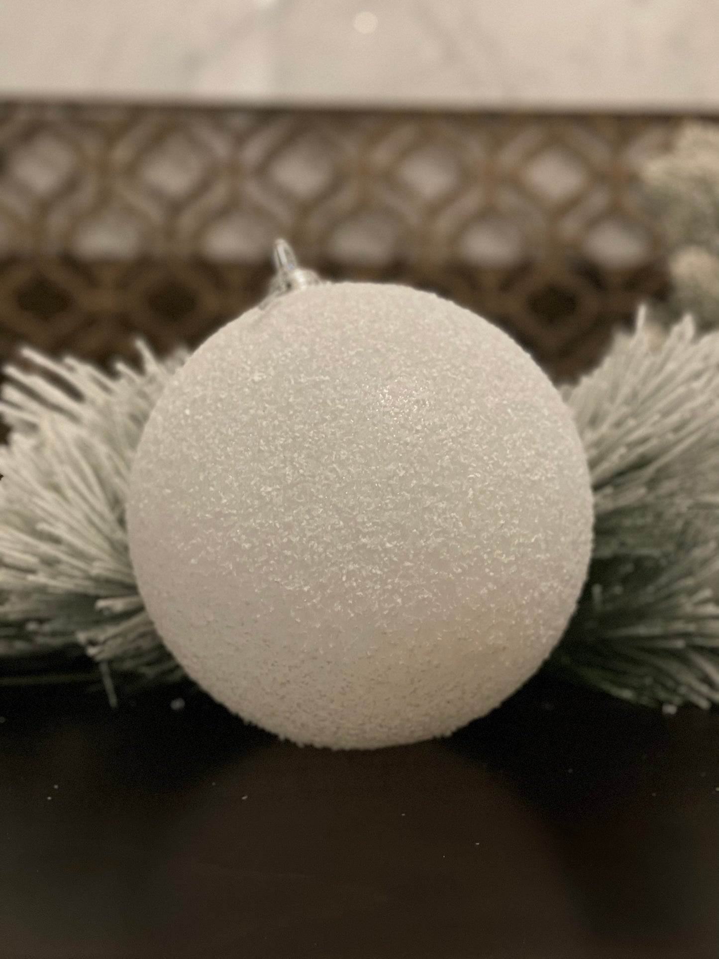 ball 200mm w/snow powder white