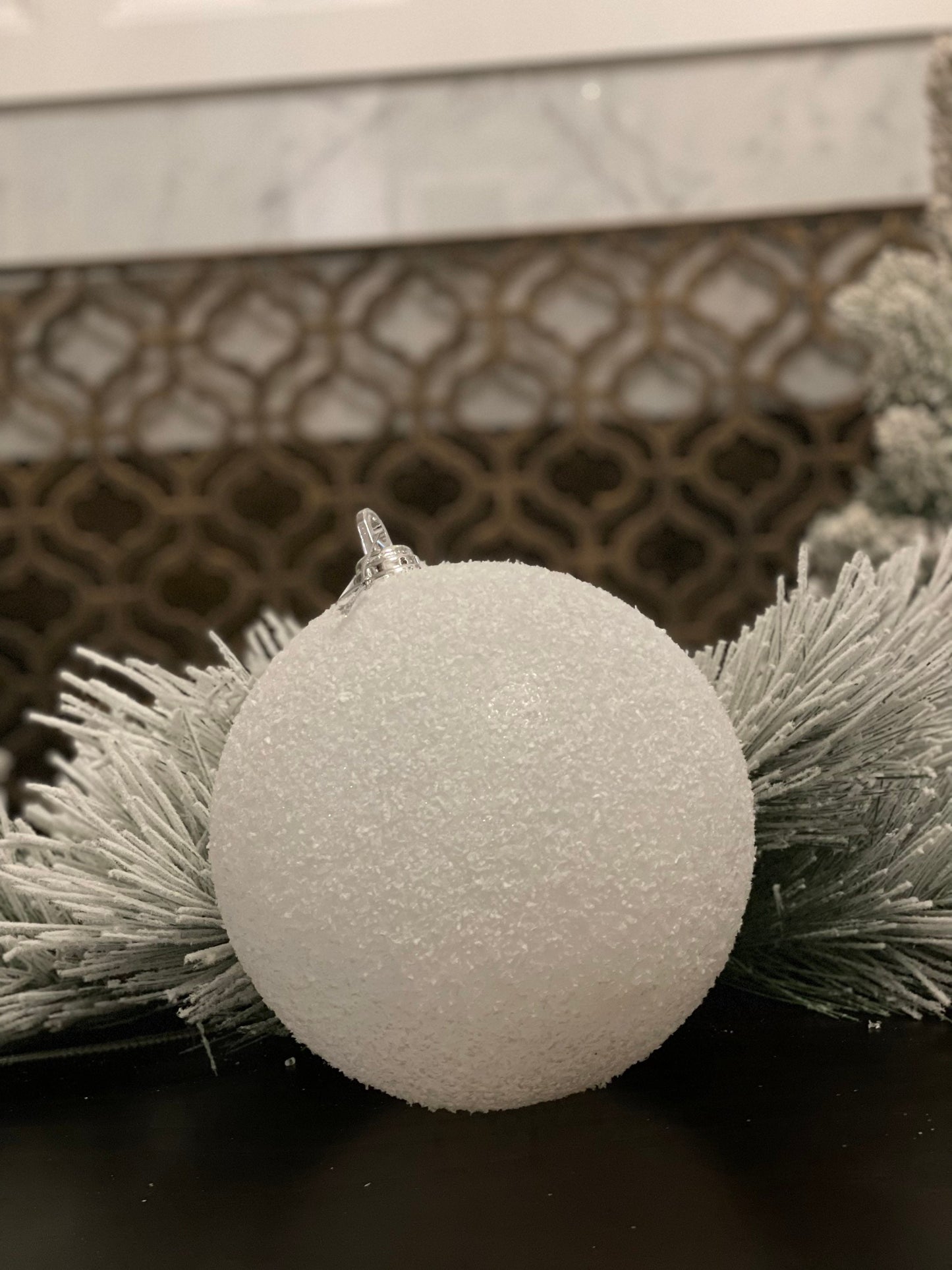 ball 200mm w/snow powder white