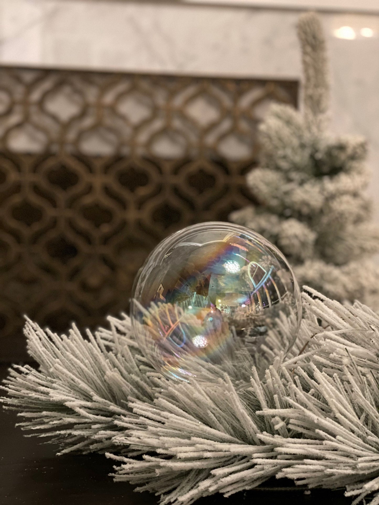 SET of 4* 150mm iridescent glass ball. Box of 4 balls*