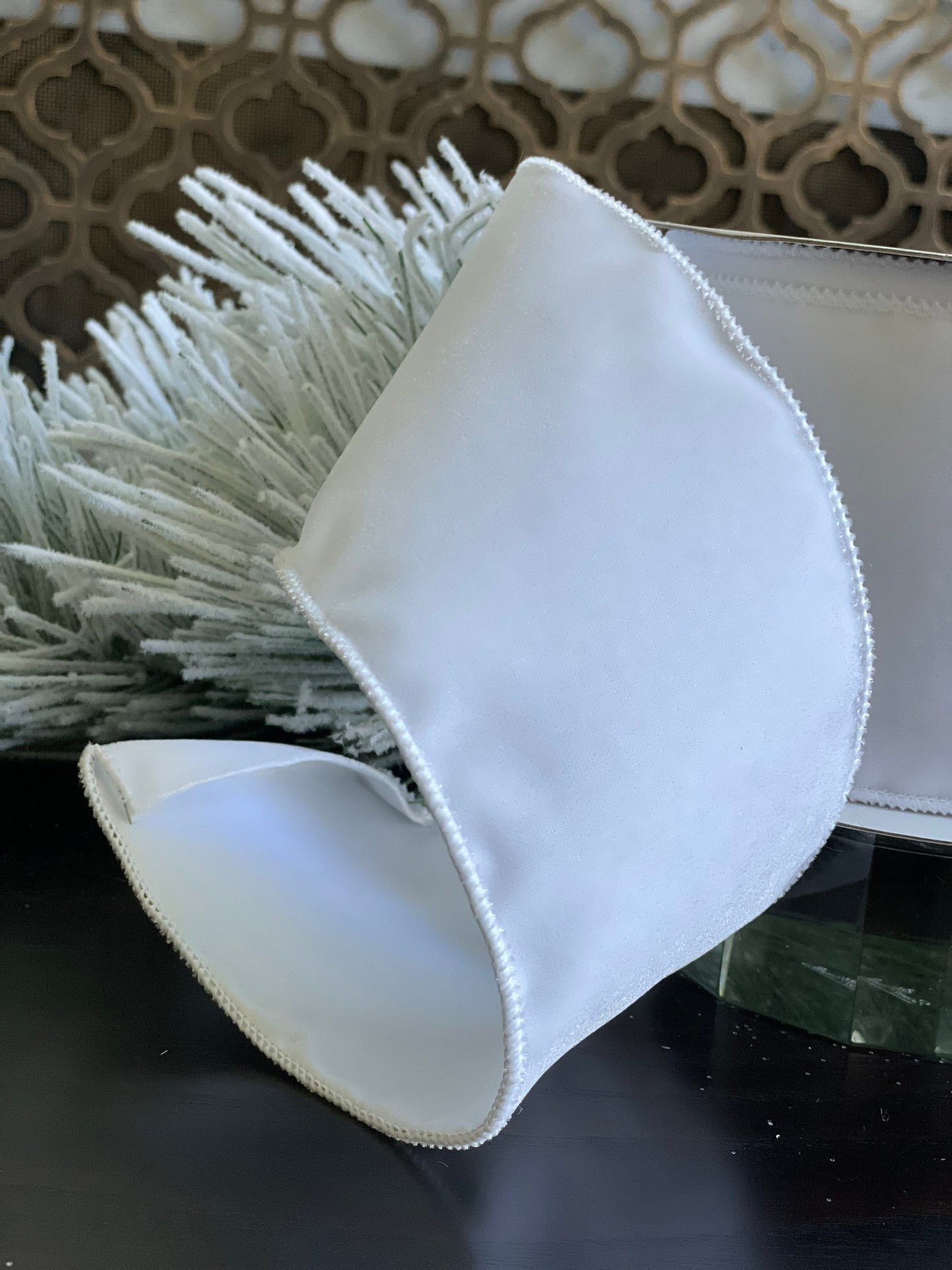 Ribbon Velveteen white 4"x 10 yds.