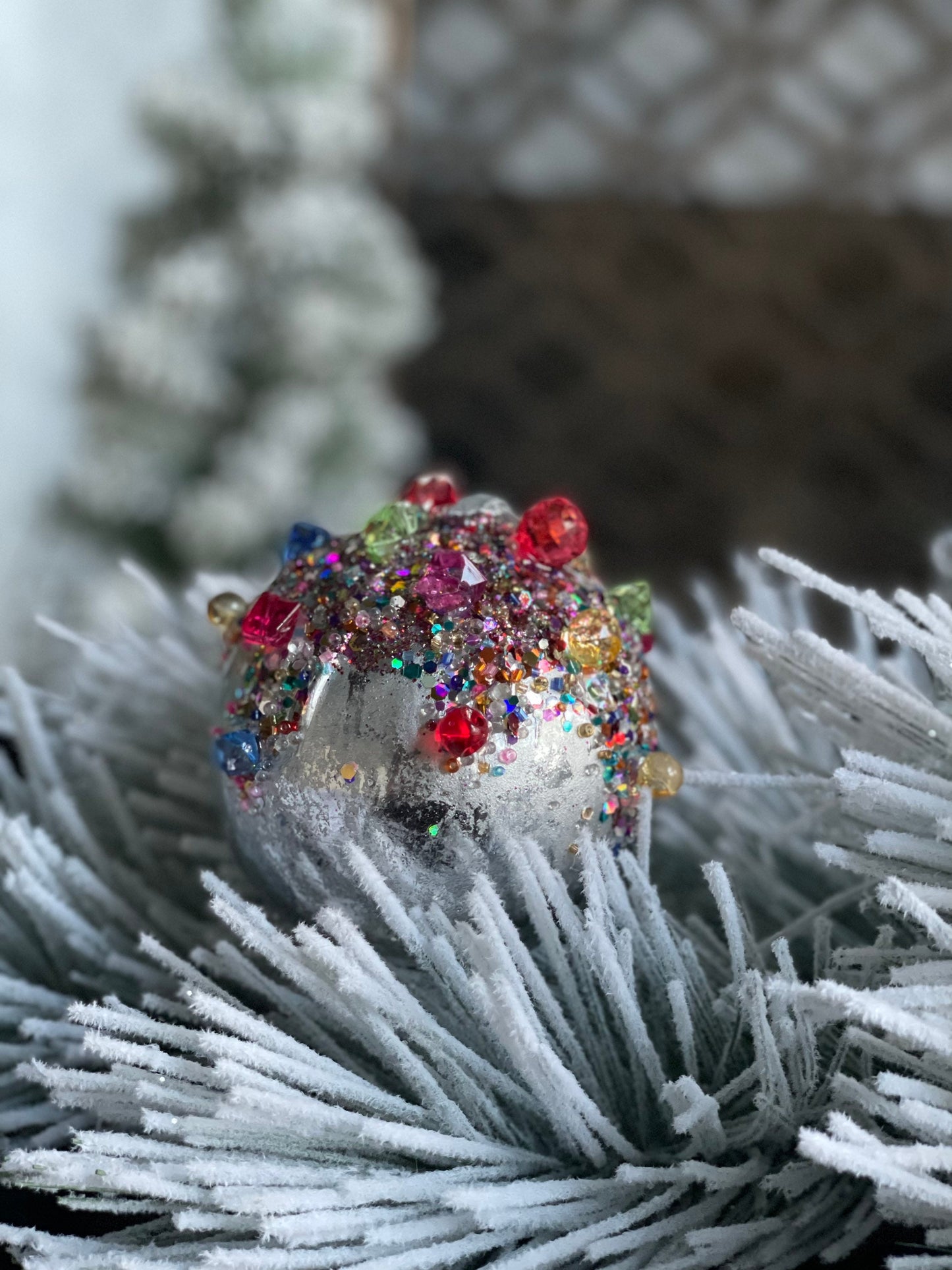 4” Kaleidoscope jeweled ball silver