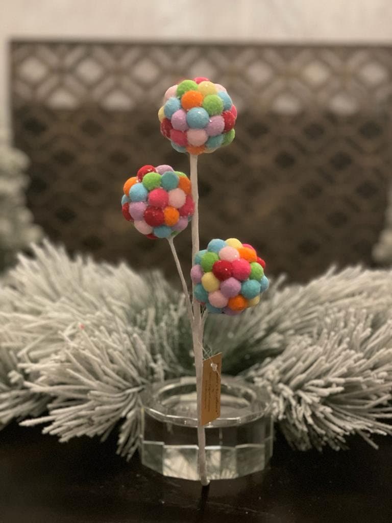 13" Pom pom ball spray