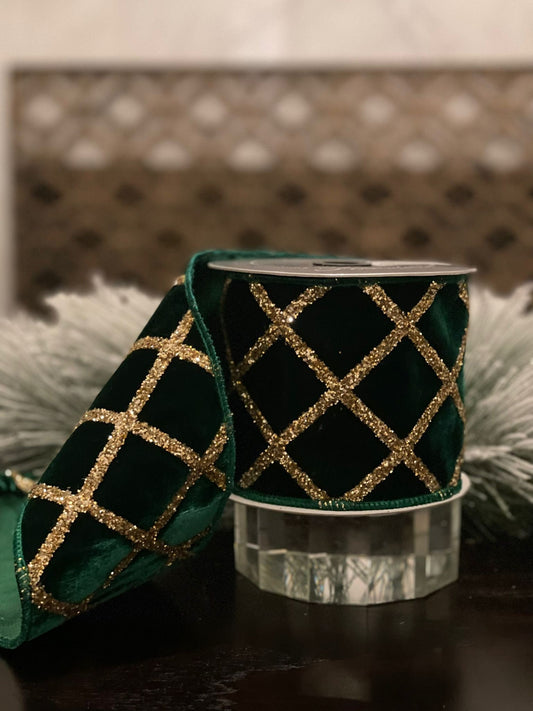 4” x 5 yds. Velvet glitter lattice emerald green. Wired.