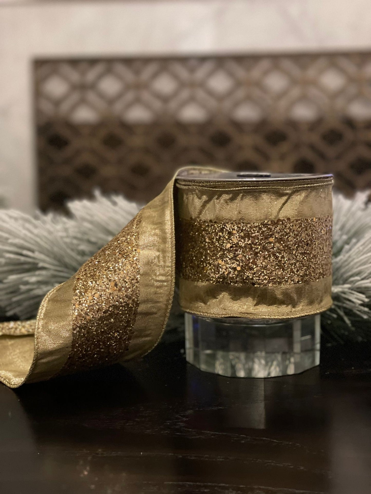 4”x 10 yds. glitter trim gold. Wired. Farrisilk.