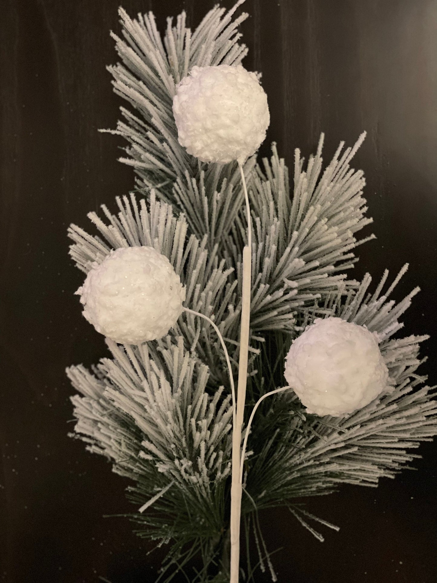 27" frosted snowball spray*