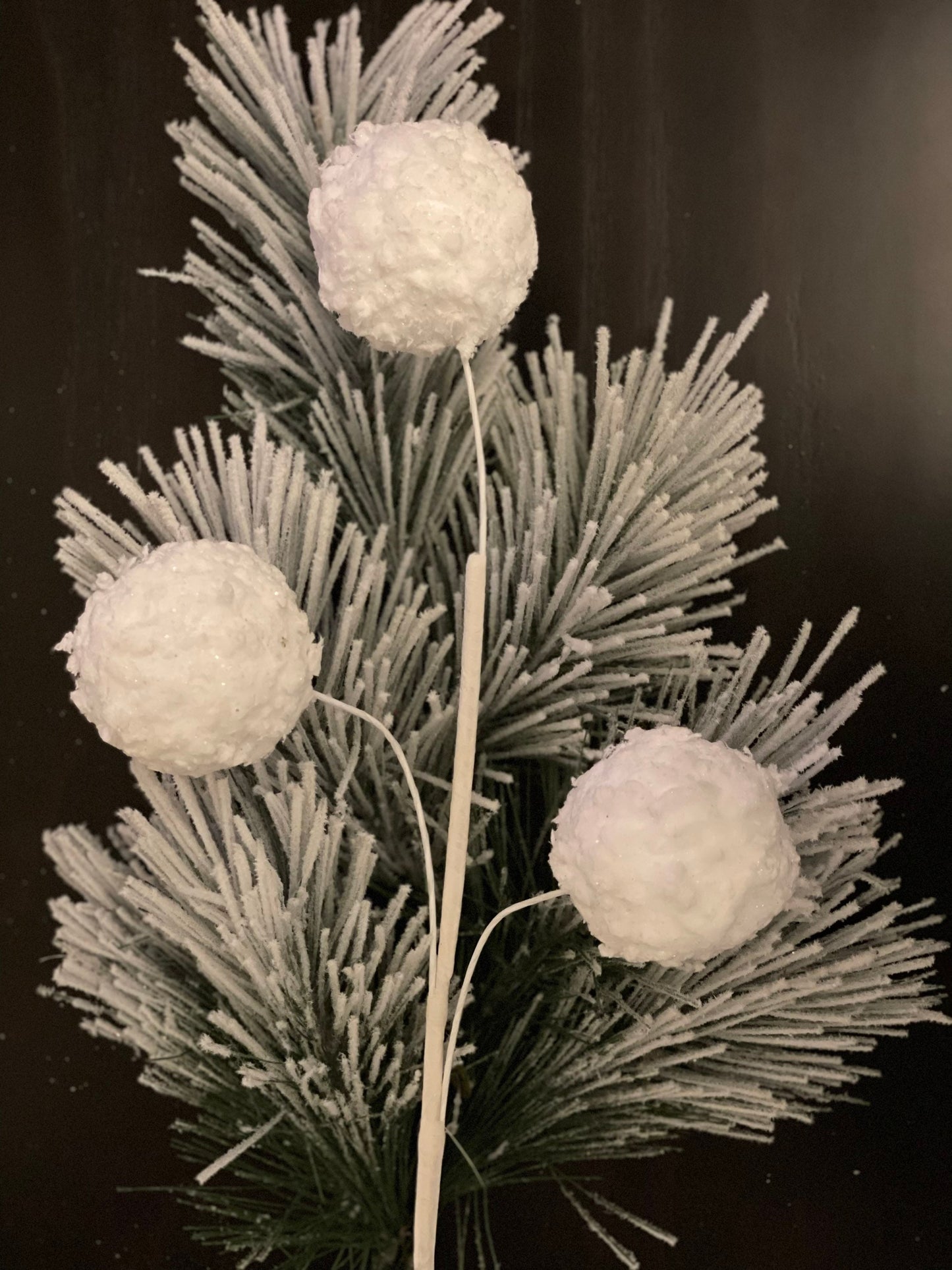 27" frosted snowball spray*