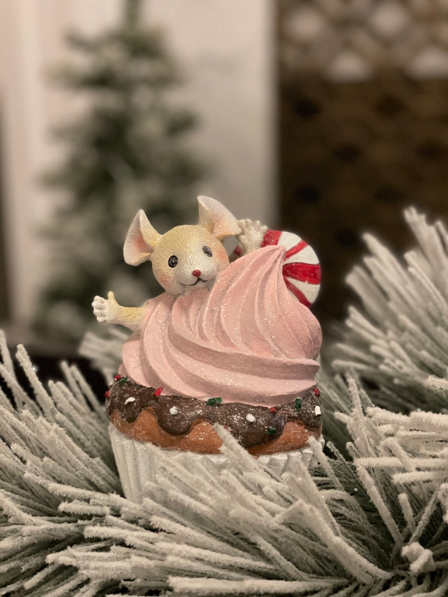 6" cupcake with mouse resin. SET OF 3.