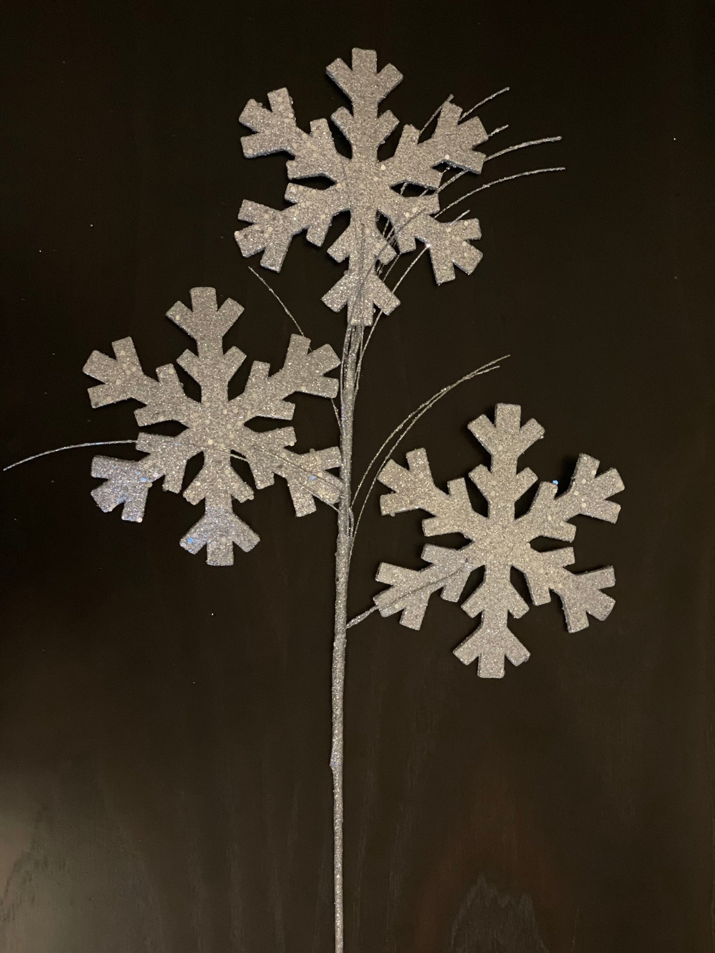 Set of 3. 27" glitter snowflake x3 spray silver*