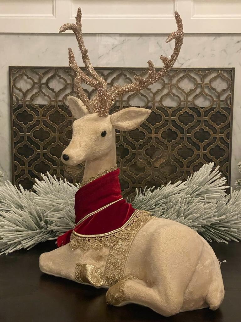 21" Santa's Reindeer Sitting