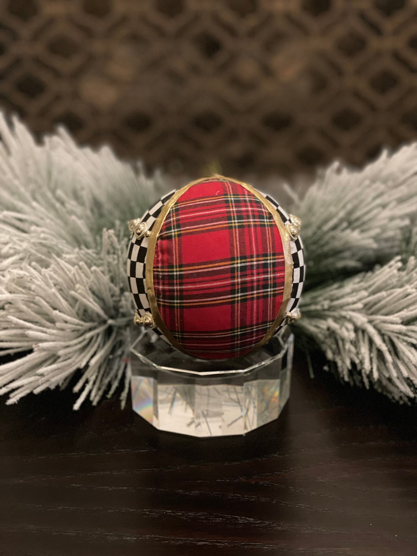 5” Ball checkered plaid red