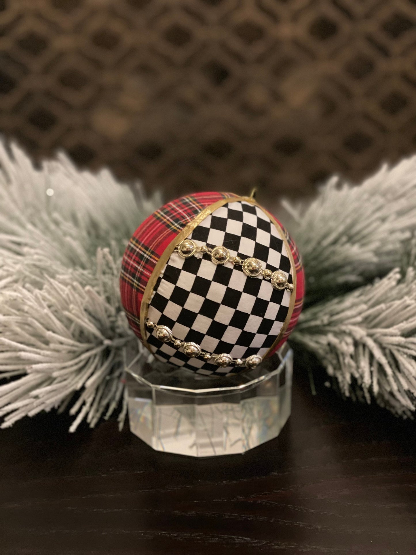 5” Ball checkered plaid red