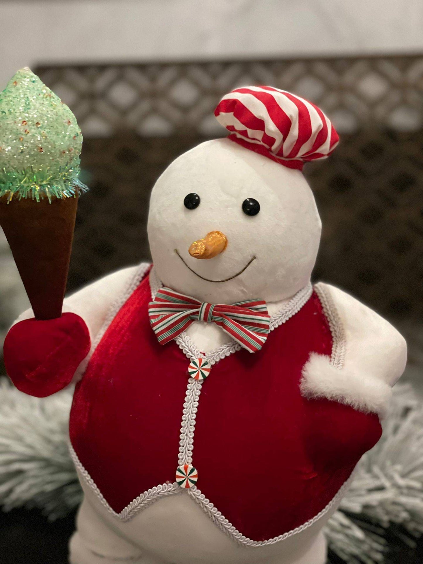 22” snowman with ice cream cone. Lightweight.
