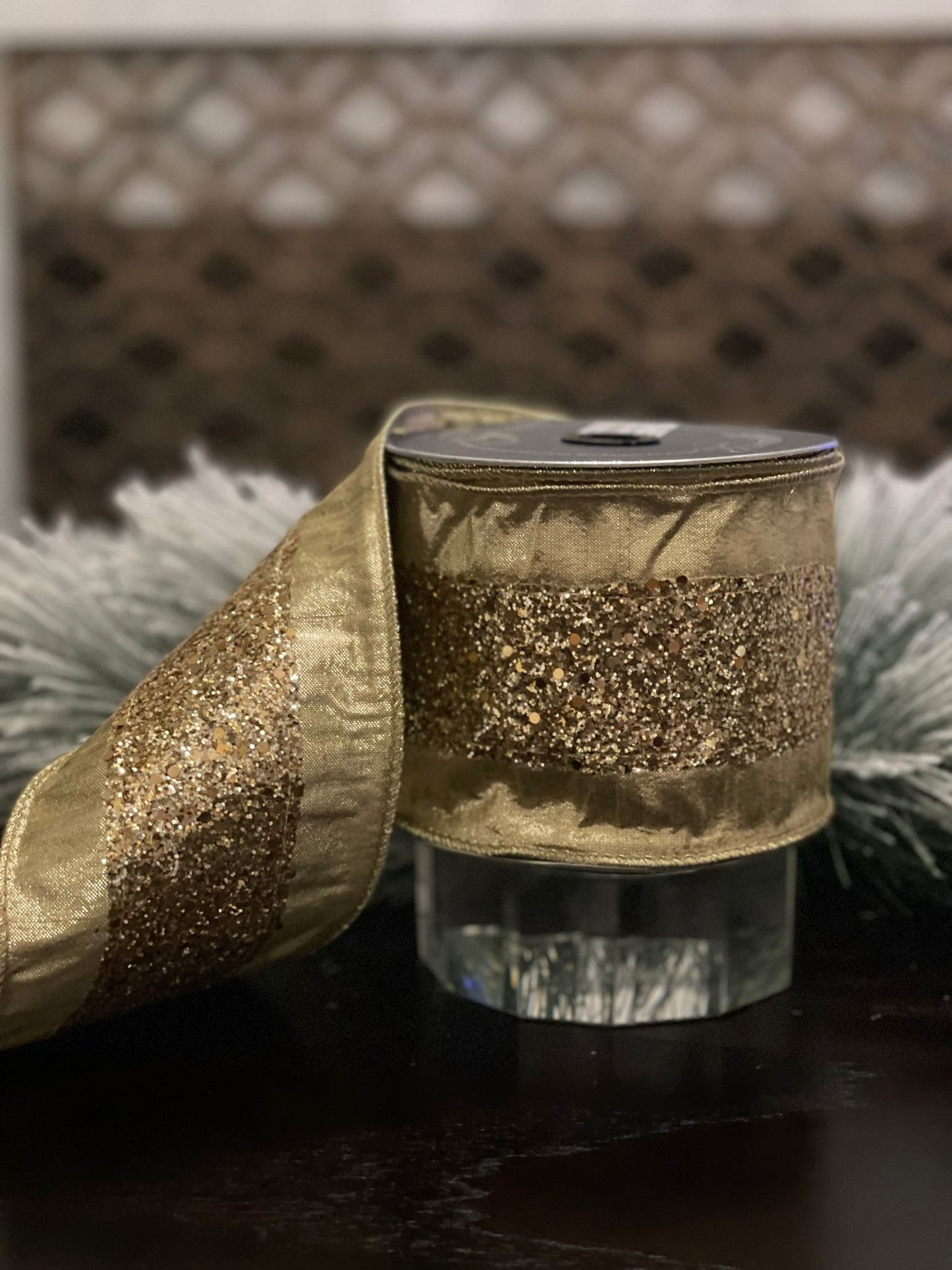 4”x 10 yds. glitter trim gold. Wired. Farrisilk.