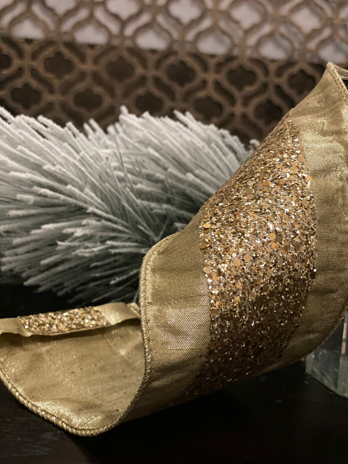 4”x 10 yds. glitter trim gold. Wired. Farrisilk.