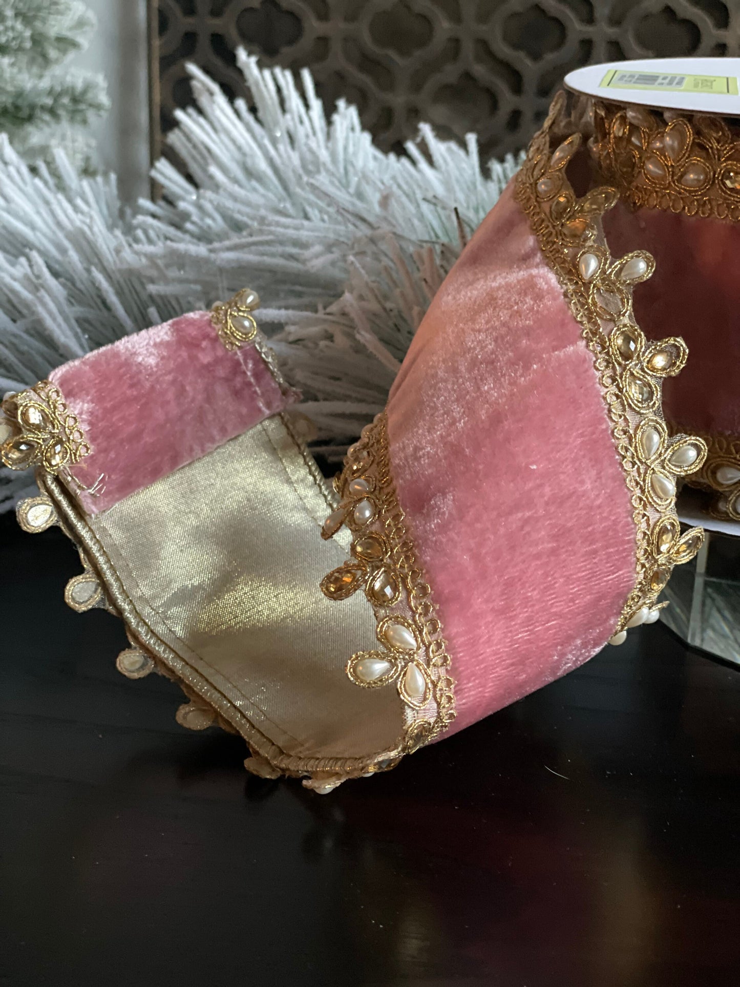 4” x 5 yds. velvet pearl, jewel edge double side ribbon. Pink. Wired.