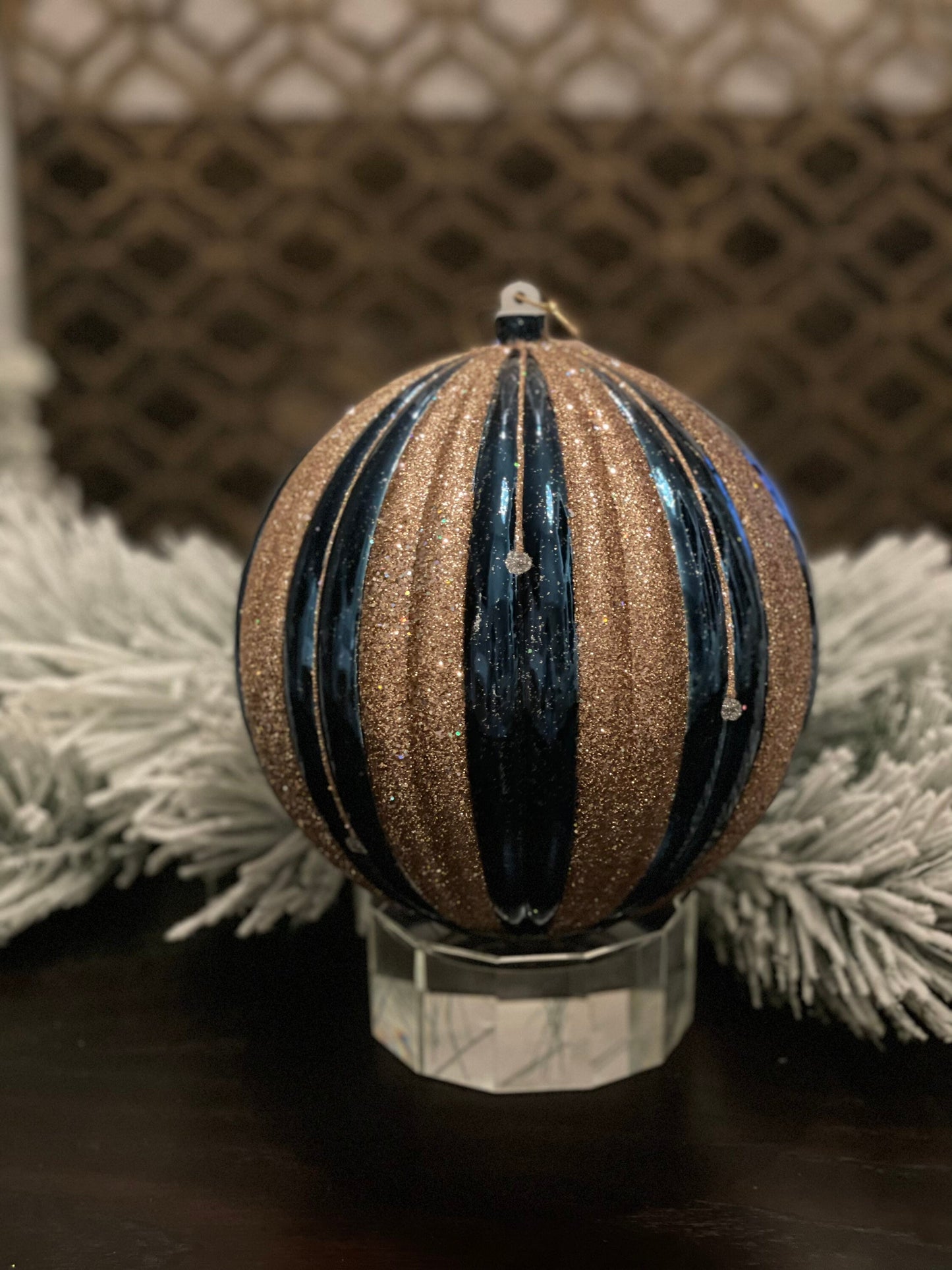 Ball 200mm striped ball. Shiny dark blue/sand gold and silver.