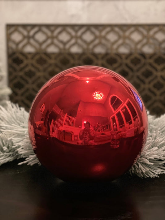 Ball shiny 300mm red. Plastic. Shatterproof.