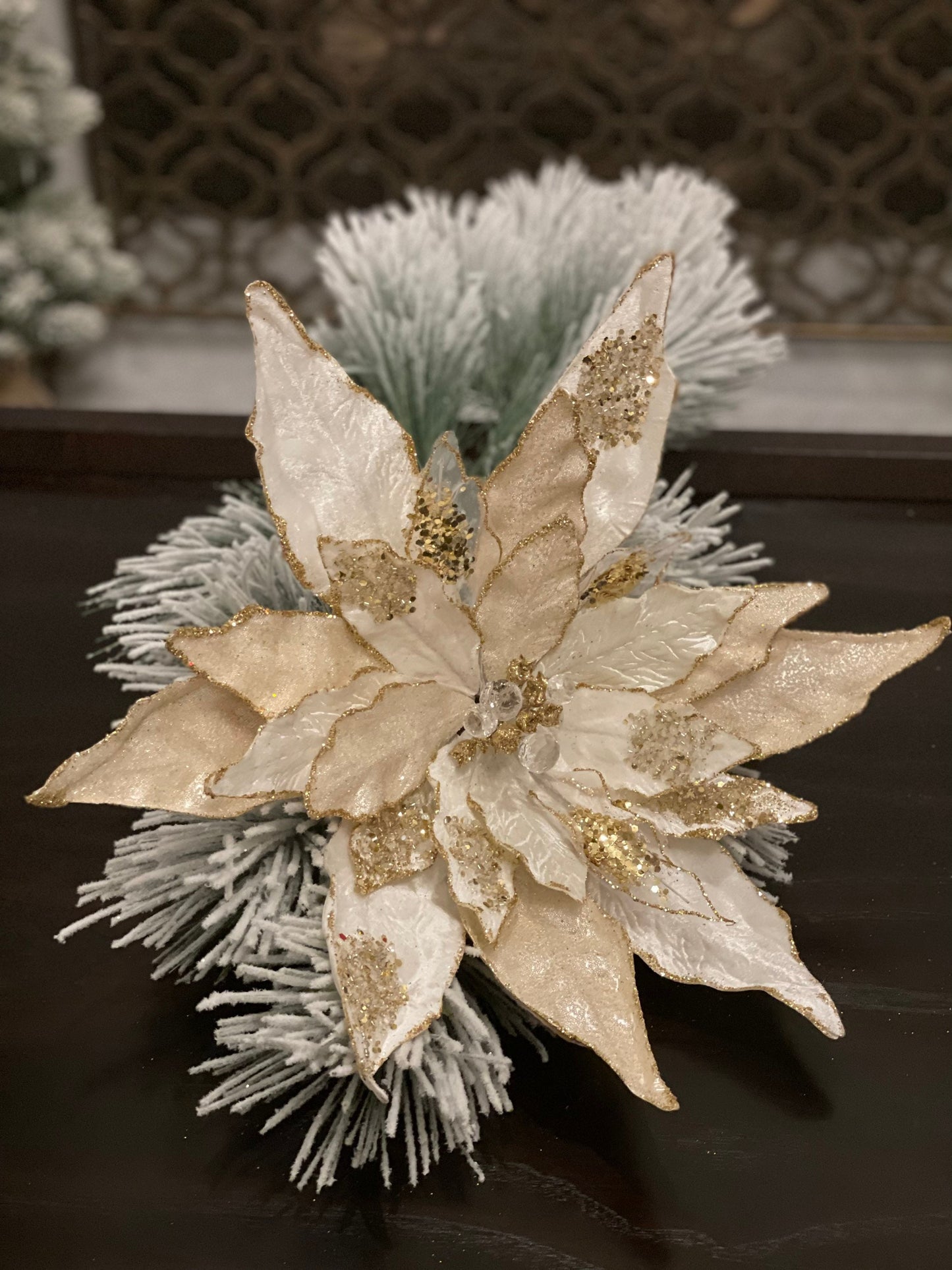 XXL Clip Poinsettia beaded light ivory and gold. 17” tip to tip.