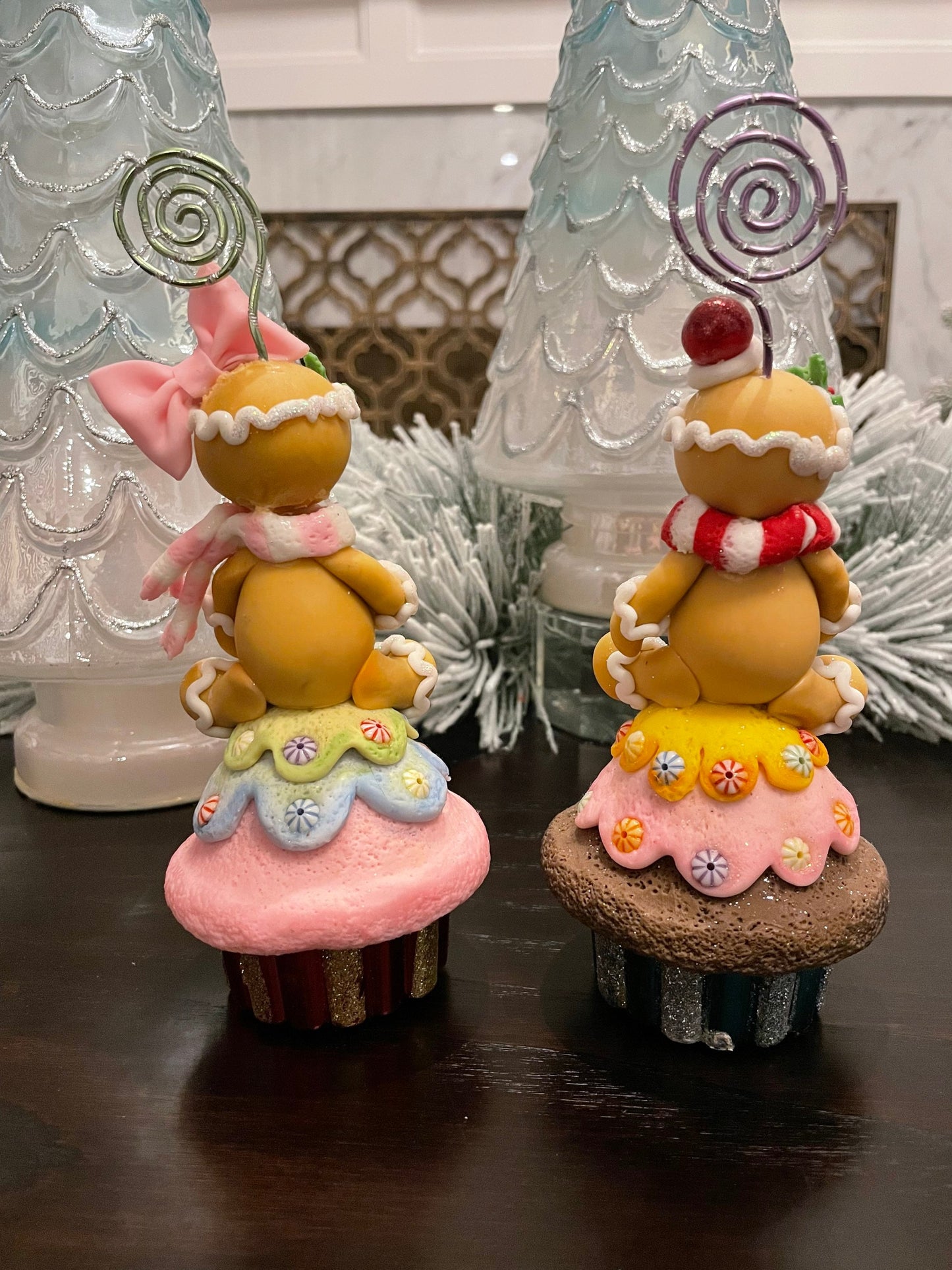 Handmade Cupcake set of 6. Cupcake place card holder. Cupcake Santa, Gingerbread and snowman. Polymer clay. Handmade.