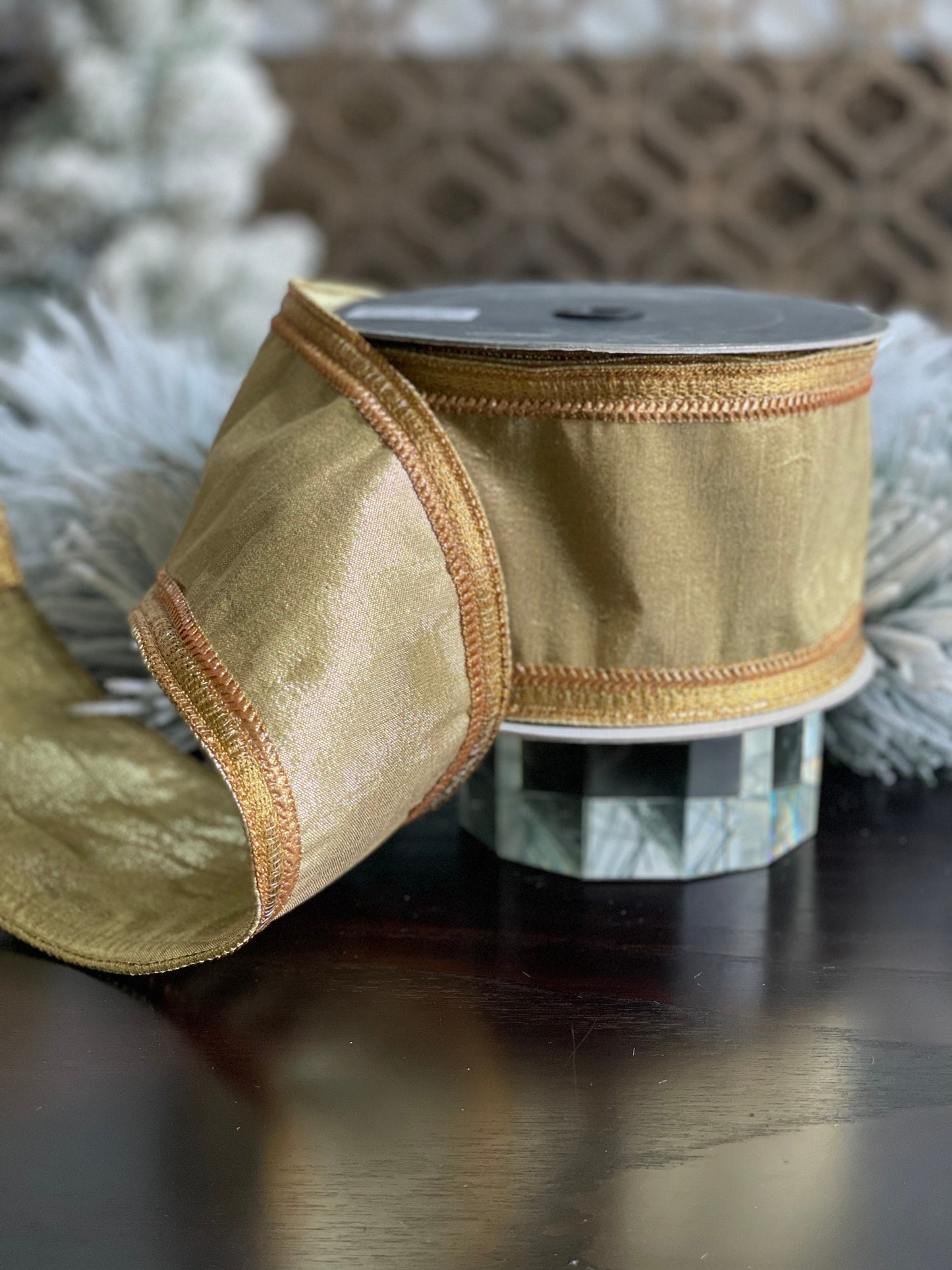 4"x10 yards gold borders.