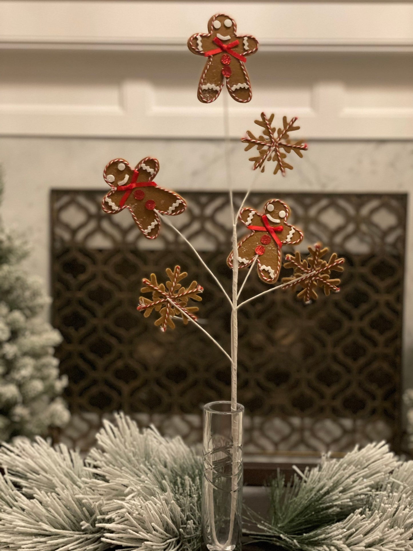 31" Gingerbread snowflake spray