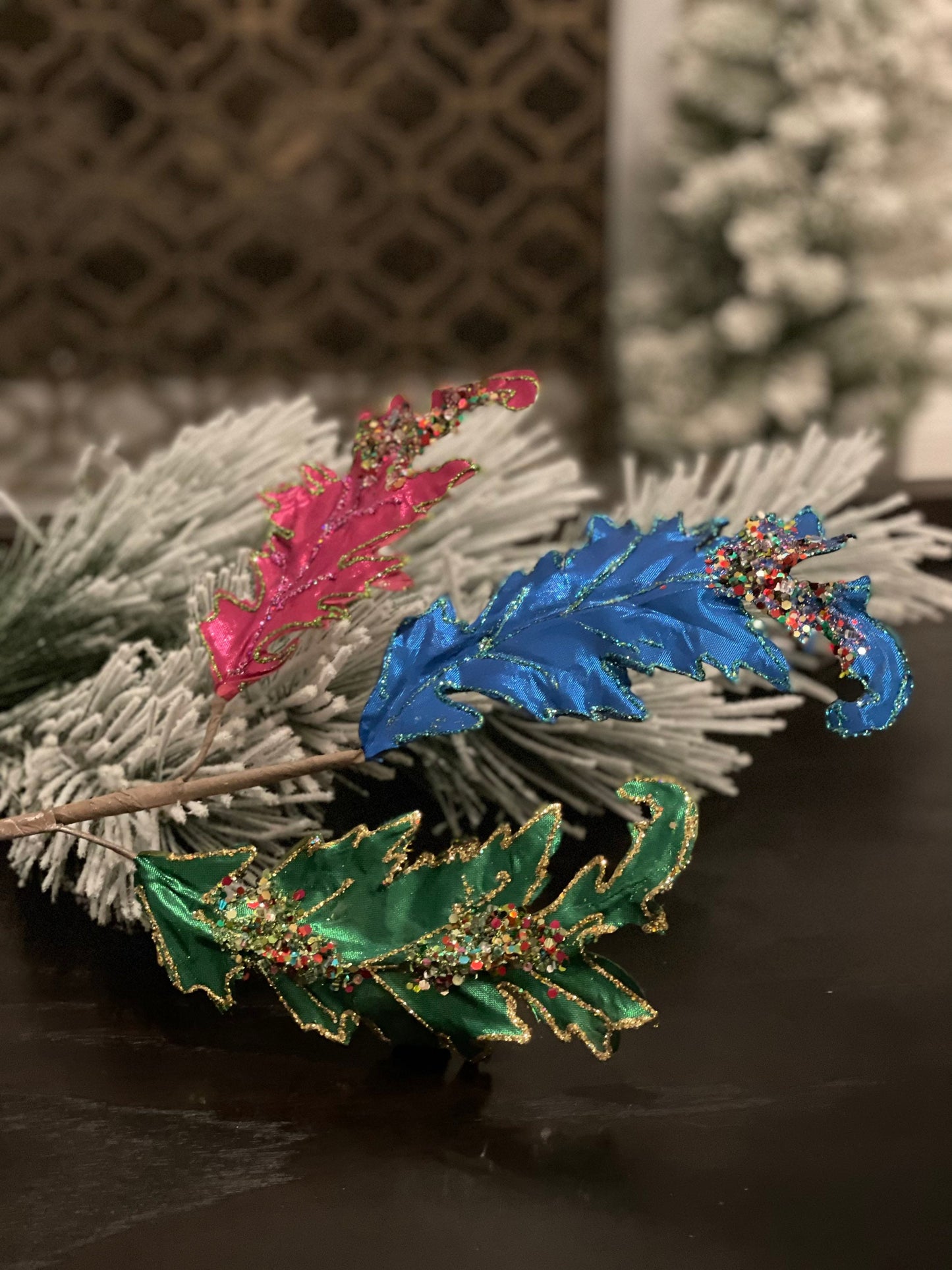 Acanthus leaf multicolor. Mardi Gras