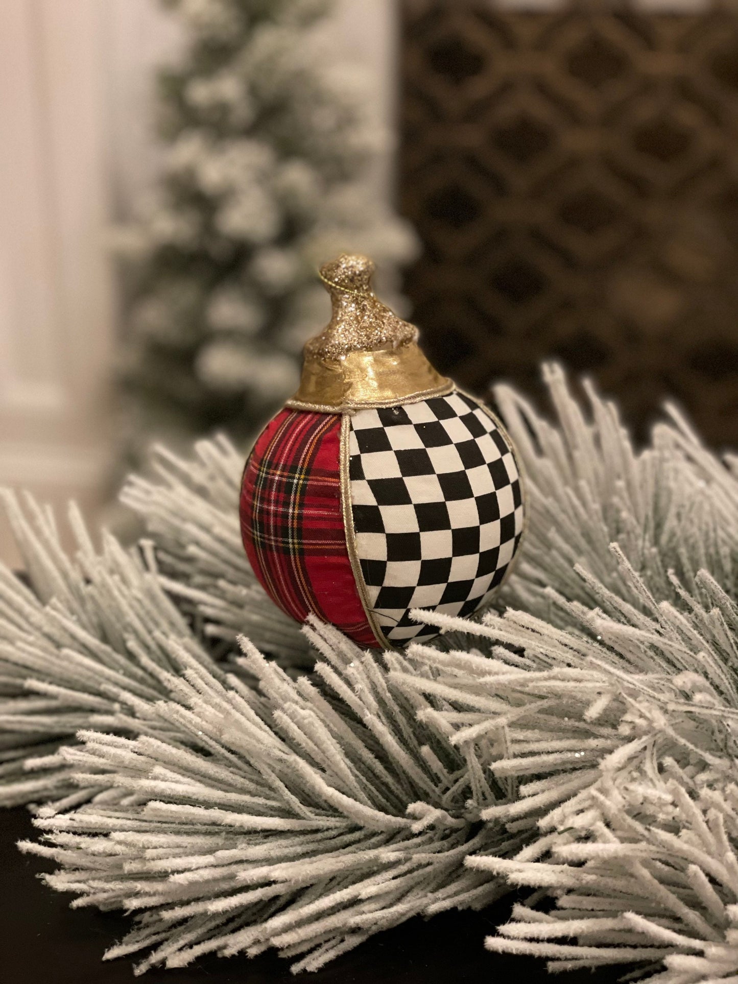 6” Ball checkered plaid red