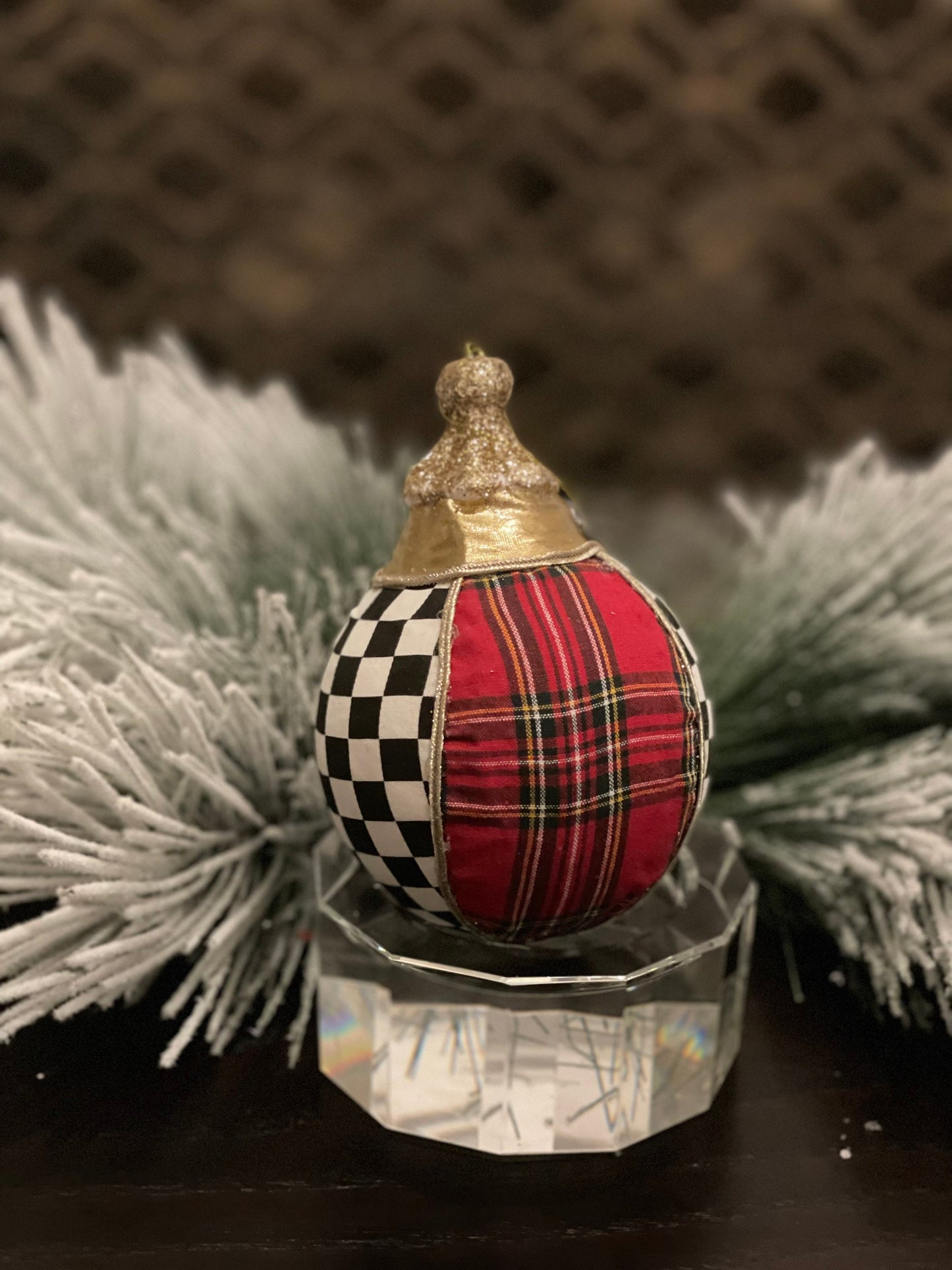 6” Ball checkered plaid red