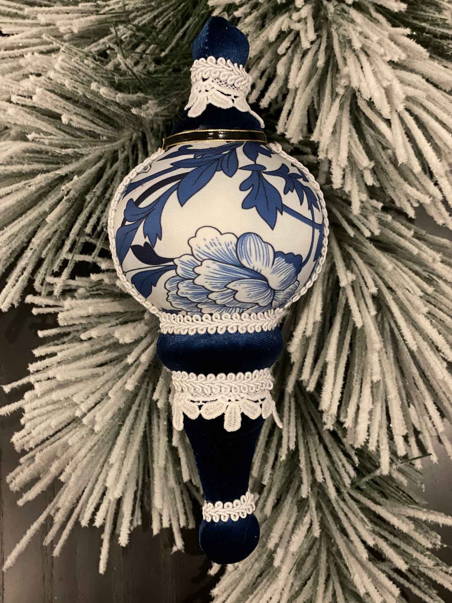 9” Finial blue and white