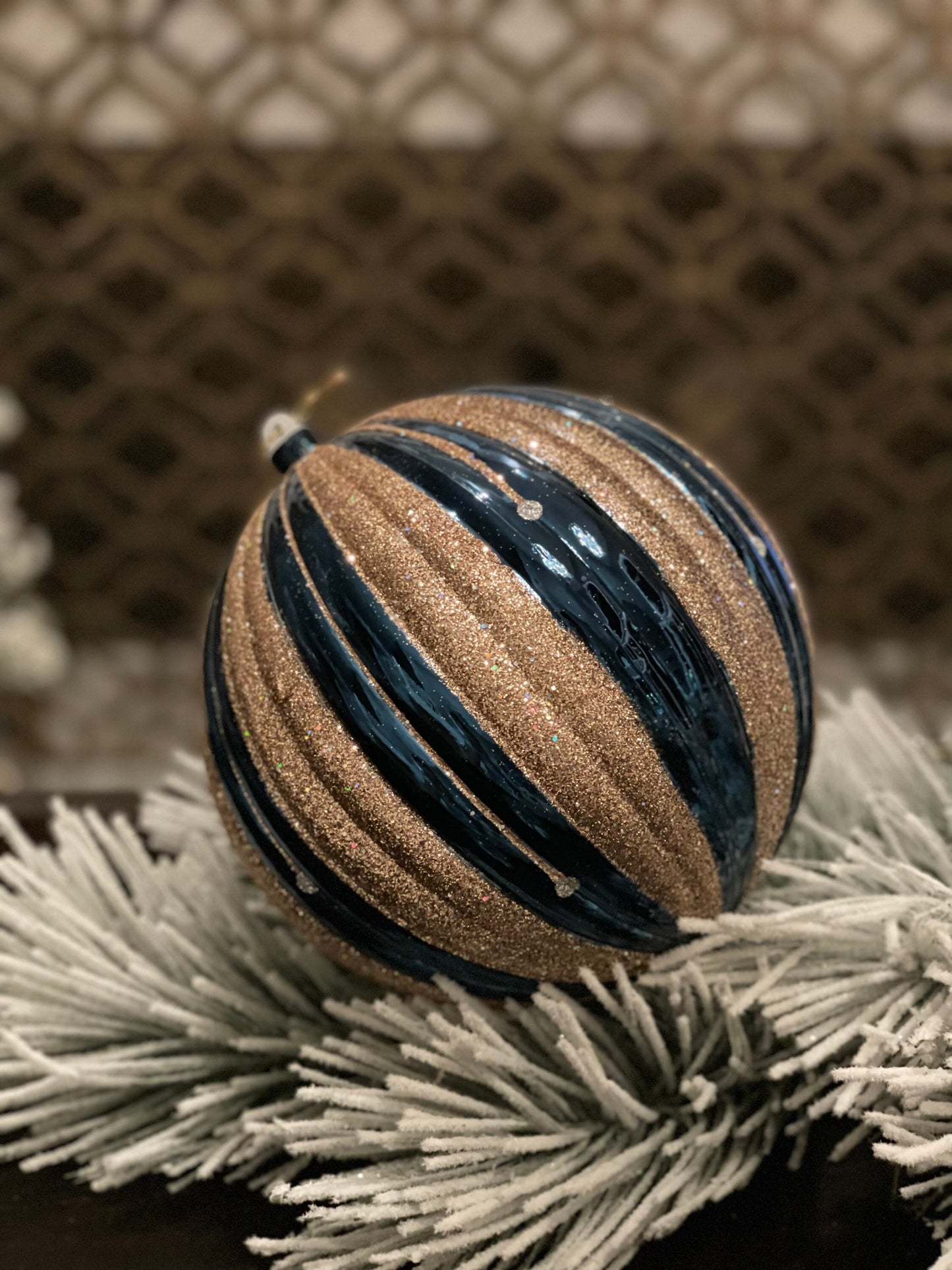Ball 200mm striped ball. Shiny dark blue/sand gold and silver.