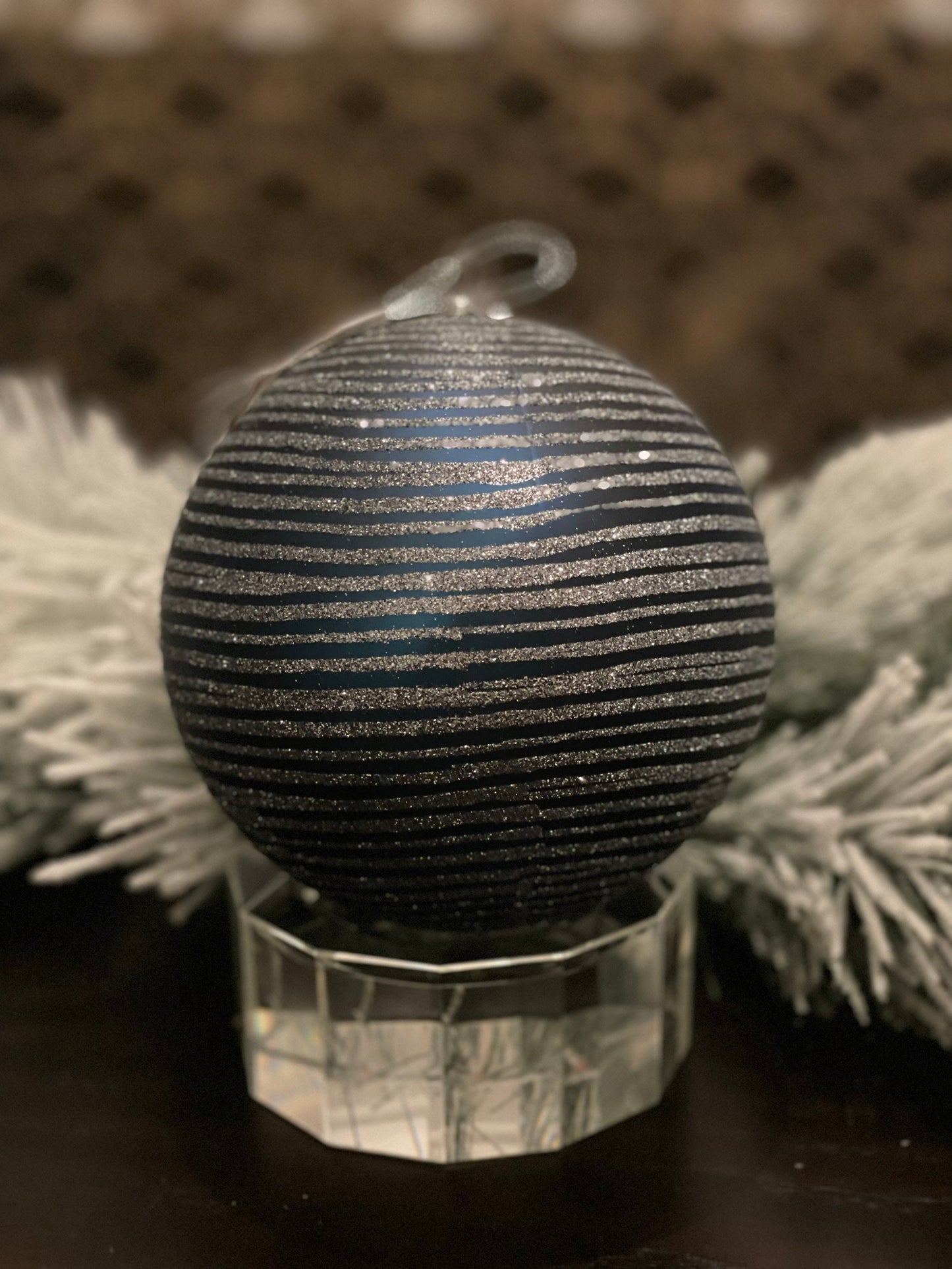 Ball 150mm matte blue chrome glitter. Plastic.