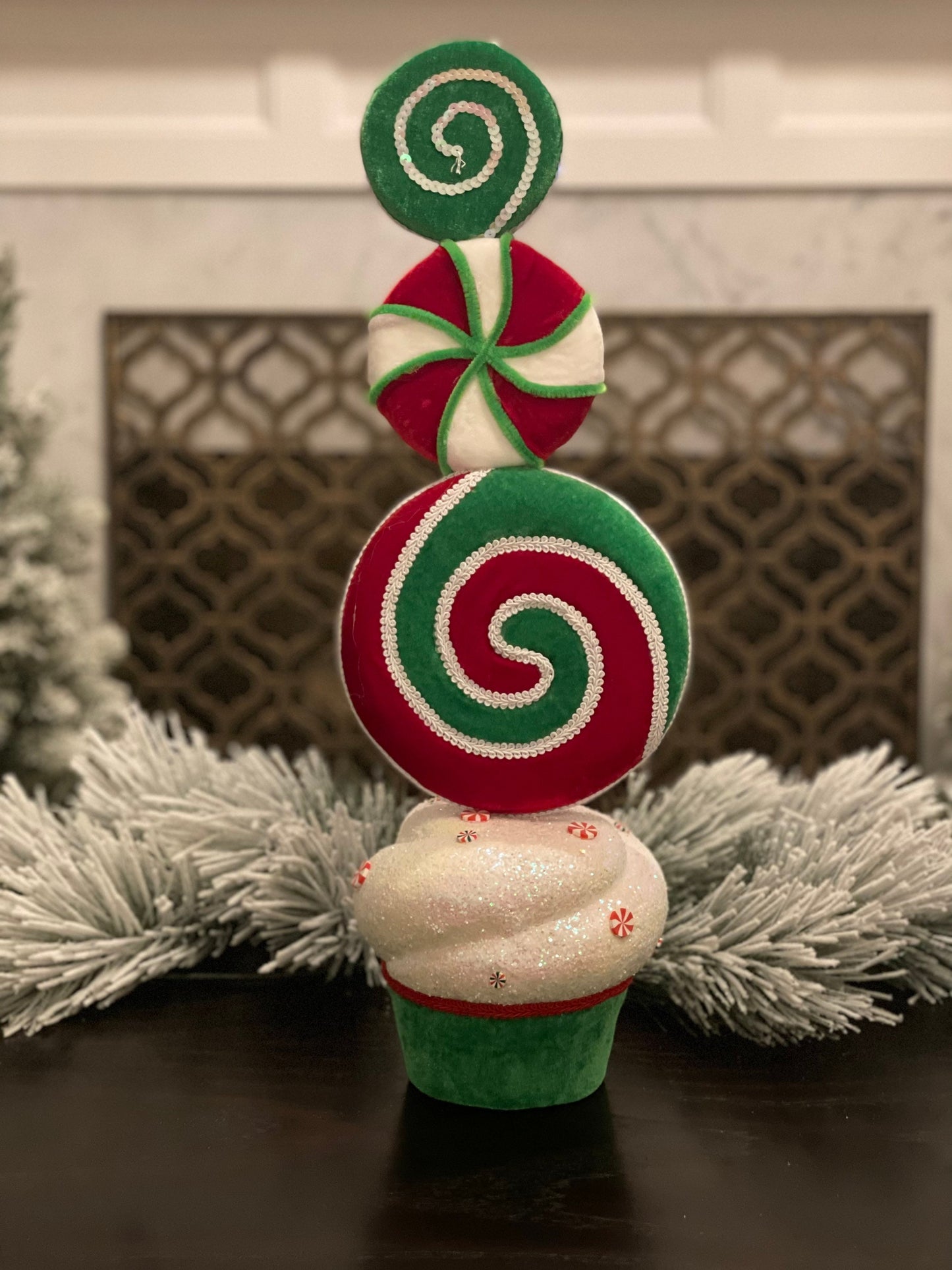 22” topiary mints green/red/white