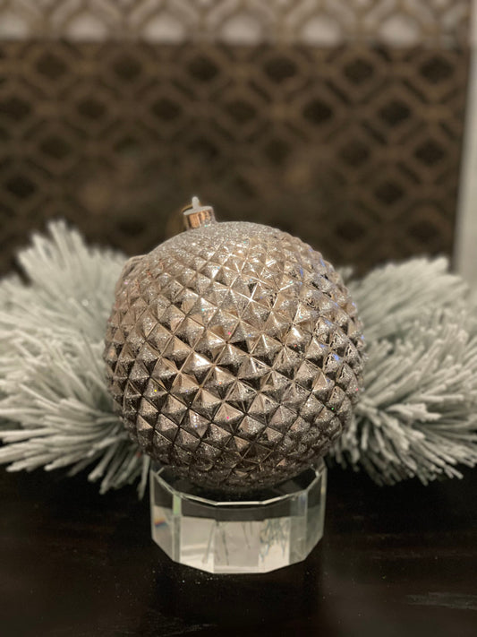 Ball 170mm durian sand gold and silver. Plastic.