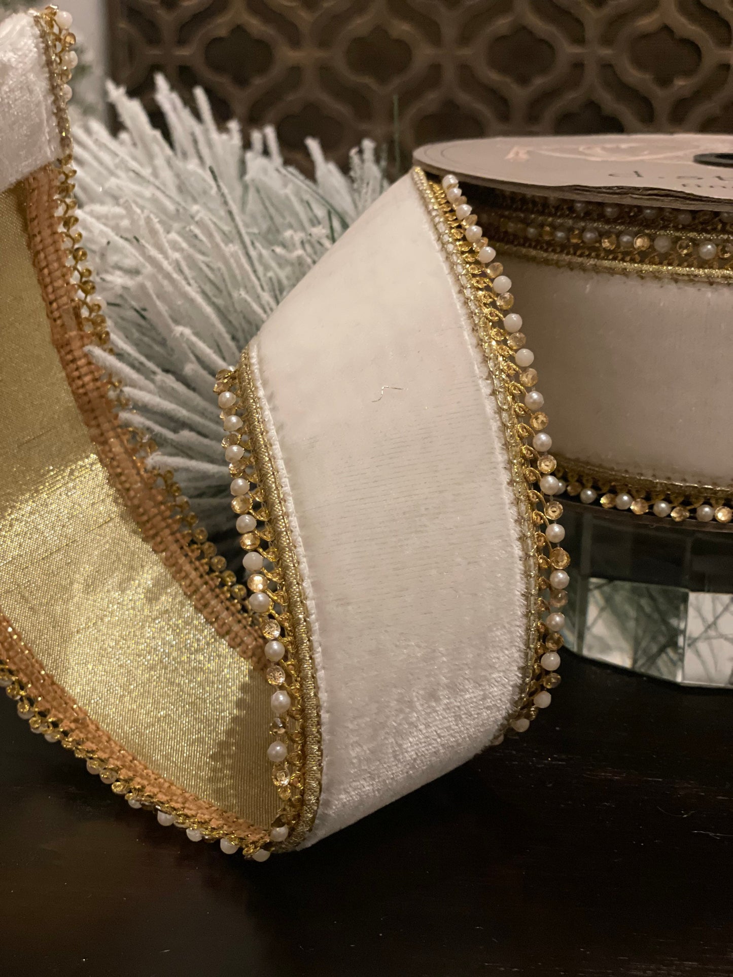 2.5” x 10 yds. Velvet petite jewel edge winter white ribbon. Wired.