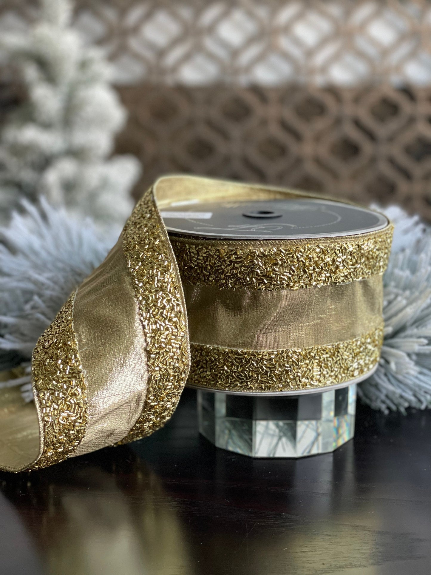 4"x10 yards tinsel borders gold.