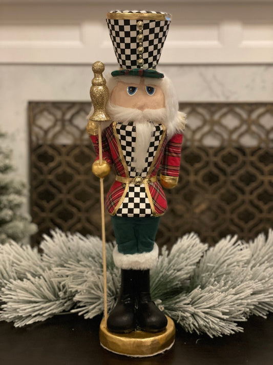 24"x7" Nutcracker plaid.