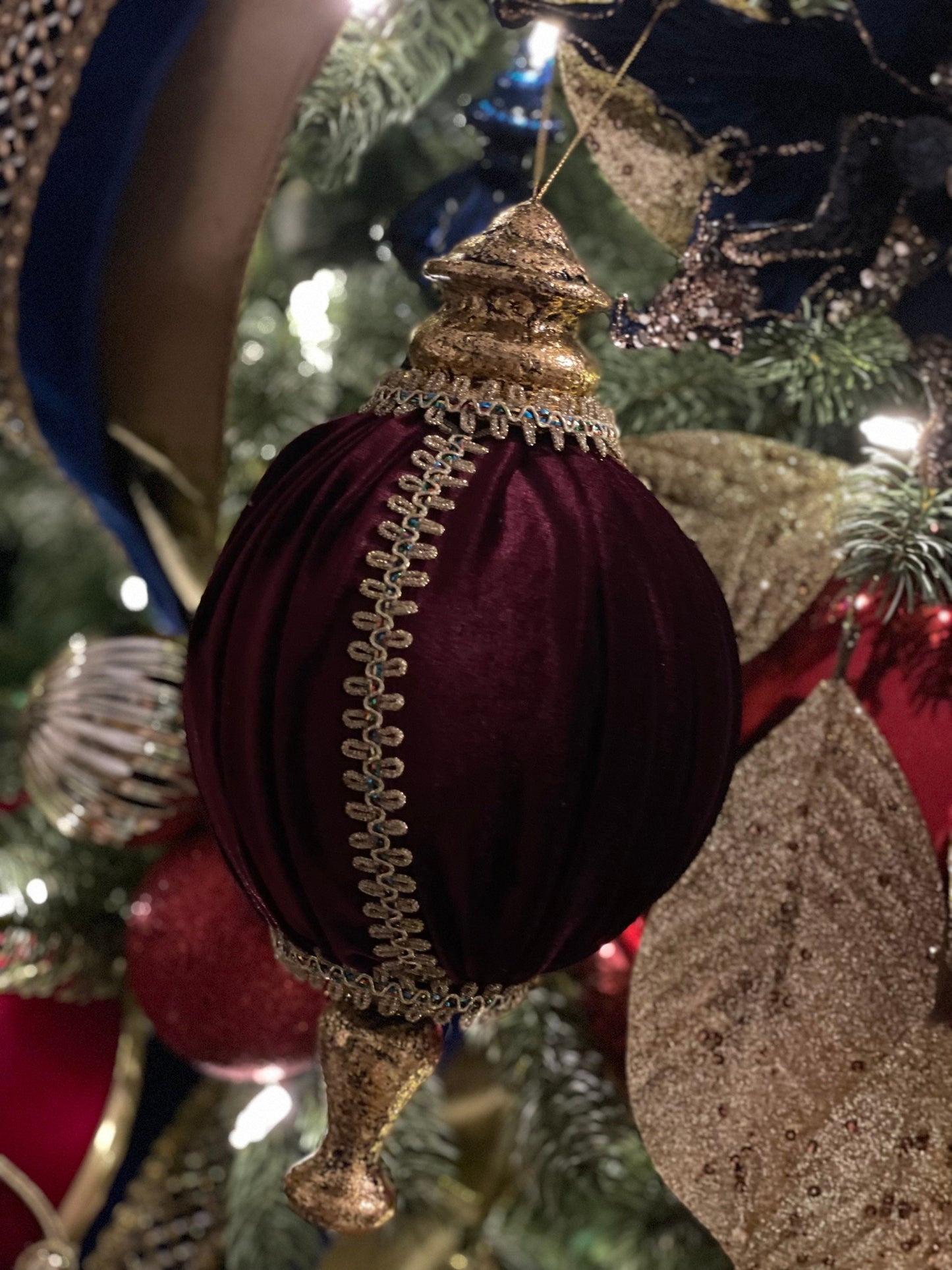 10.5” Velvet and lace finial ornament burgundy.