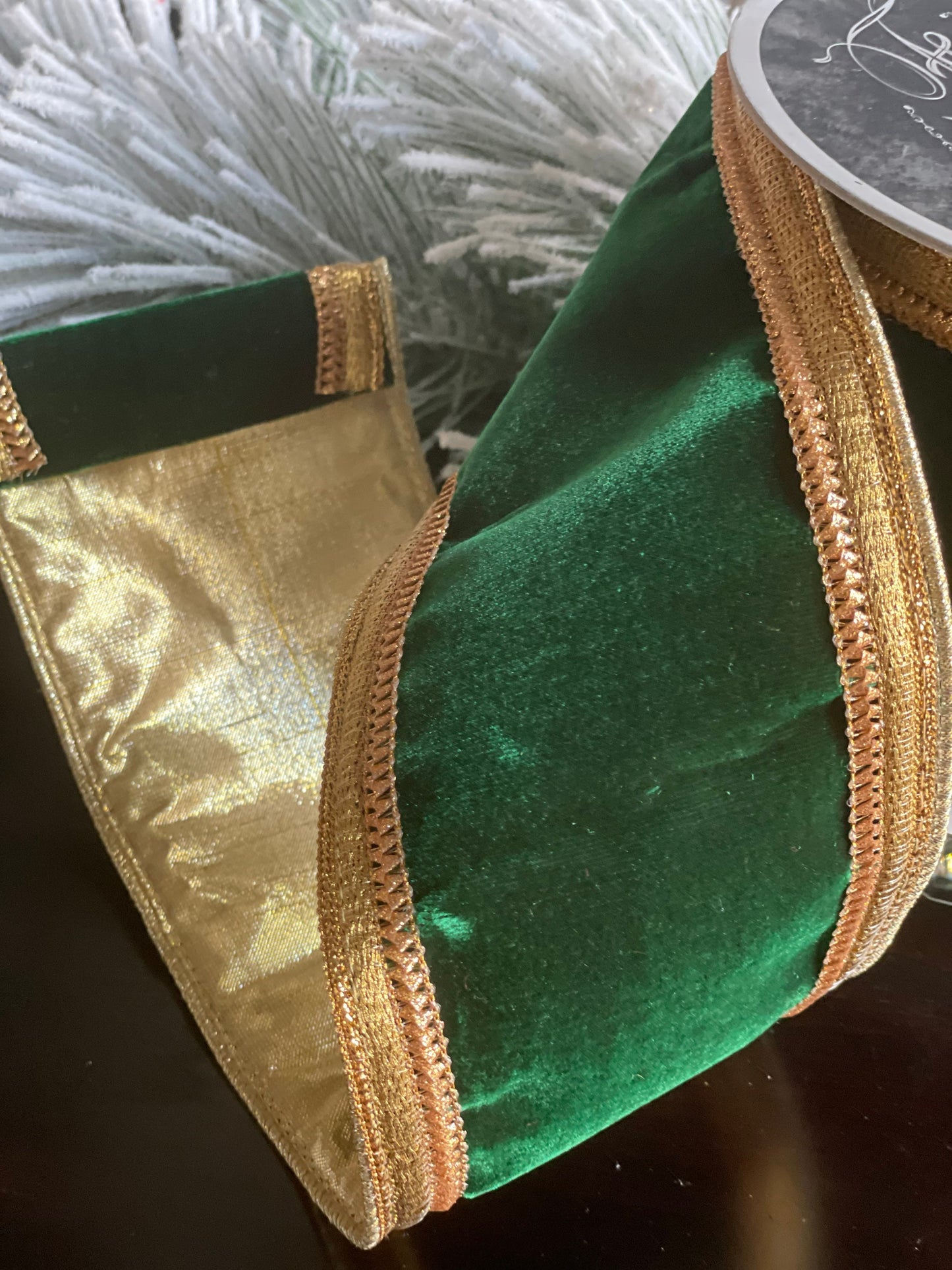 Designer classic borders emerald and gold wired ribbon 4” x 5 yards.*
