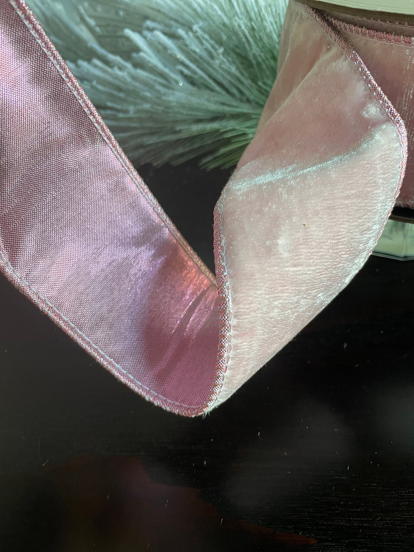 2.5" x 10 yds. Designer crown pink velvet metallic dupion back. Wired. D. Stevens.