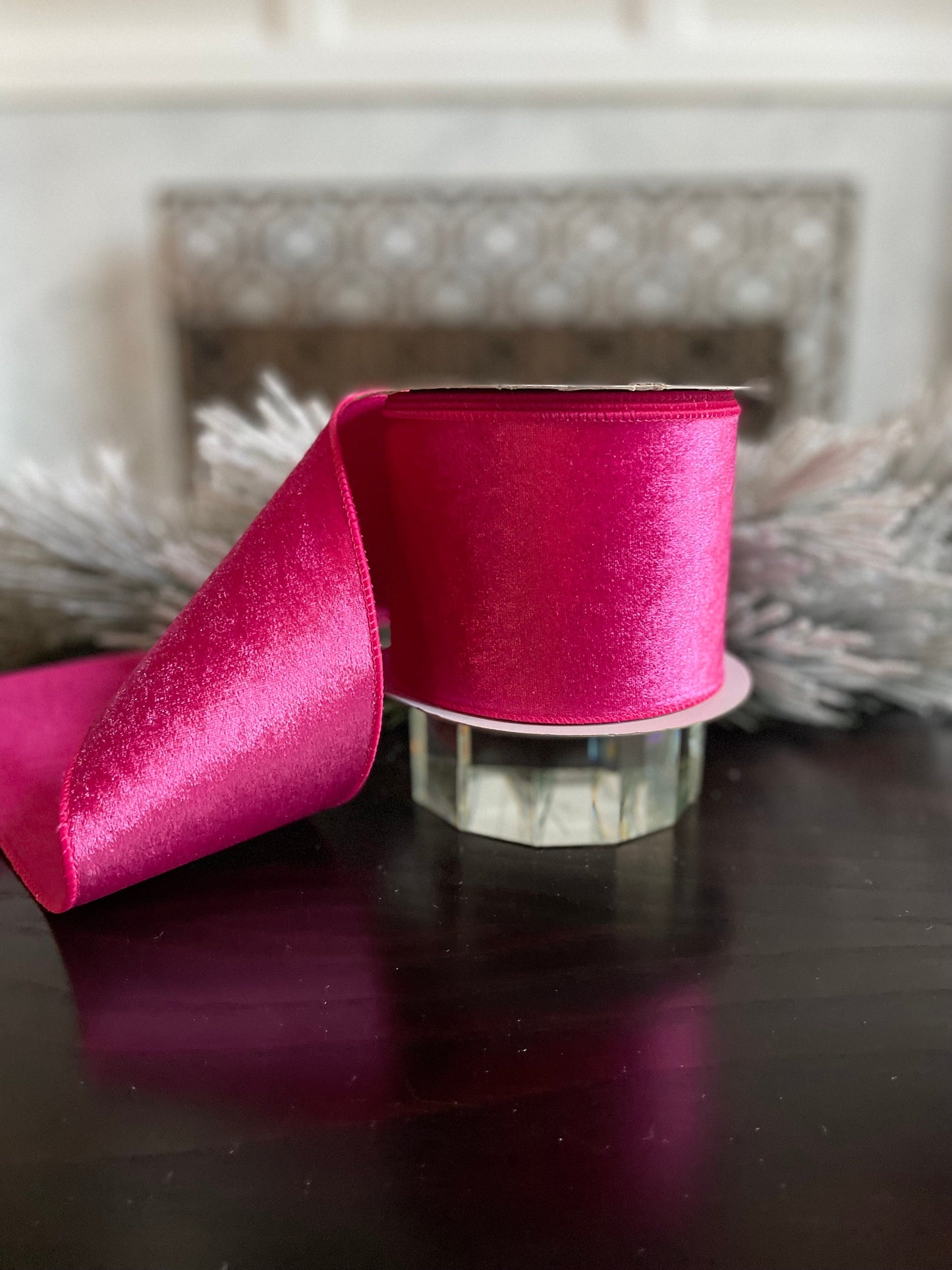 4” x 10 yds. Fuschia velvet with dupion back ribbon. Wired. Regency.