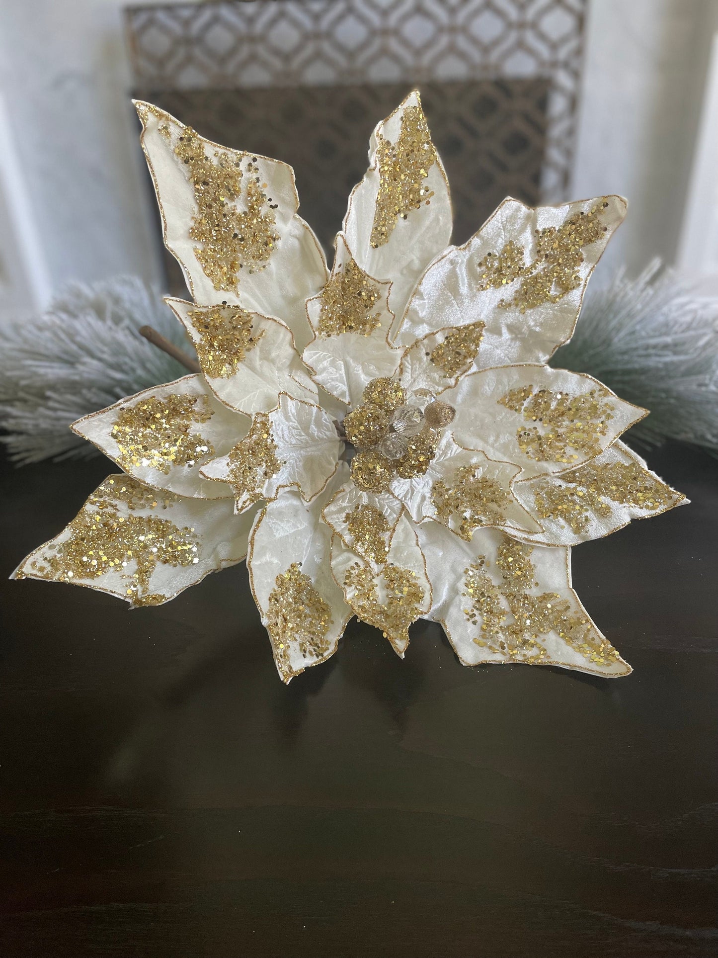 22” Poinsettia light ivory and gold glitter. 22” tip to tip. Stem poinsettia.