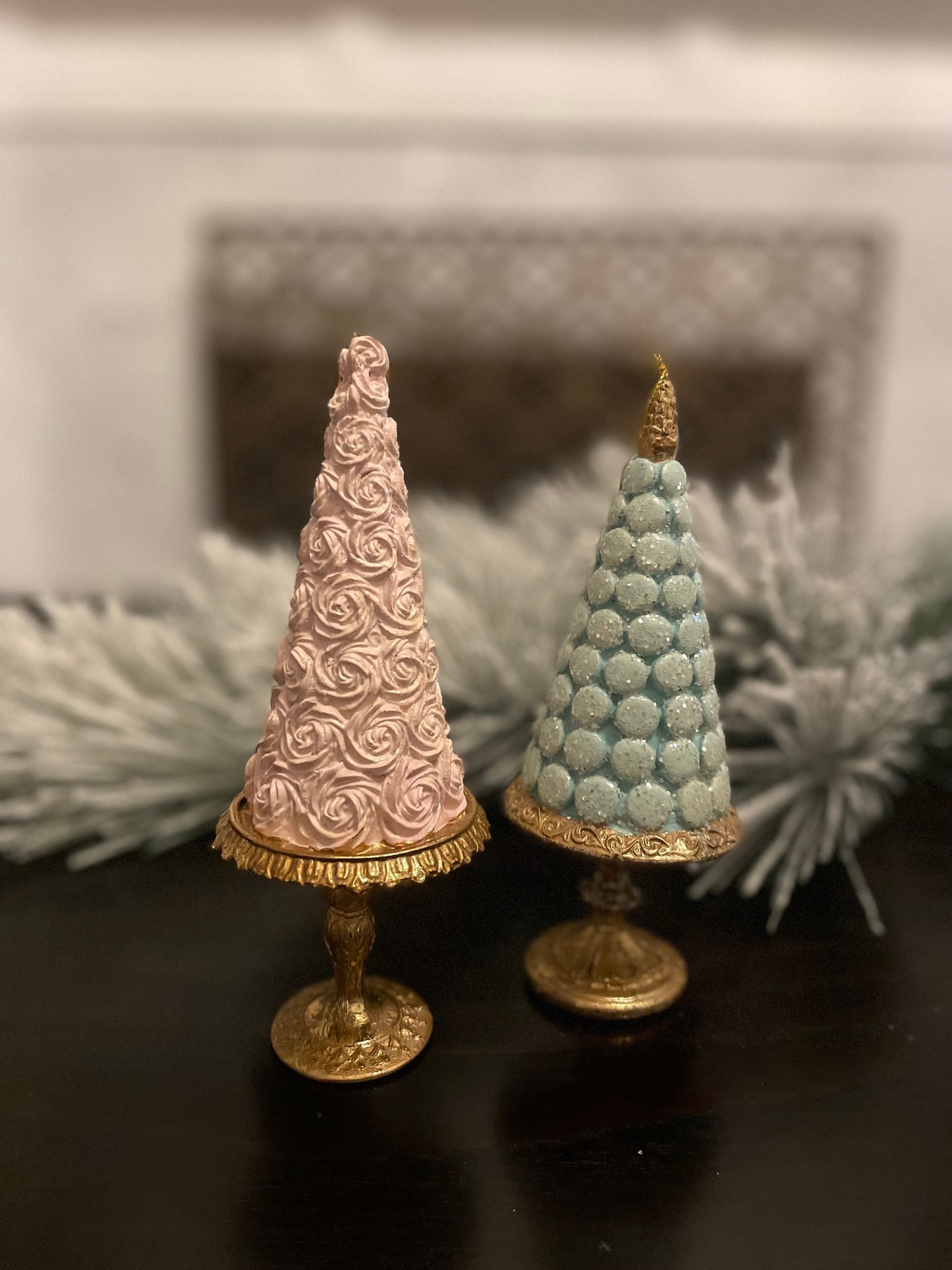 Set of 2. 7.5" Rose icing and macaroon tree ornament. Sweet!