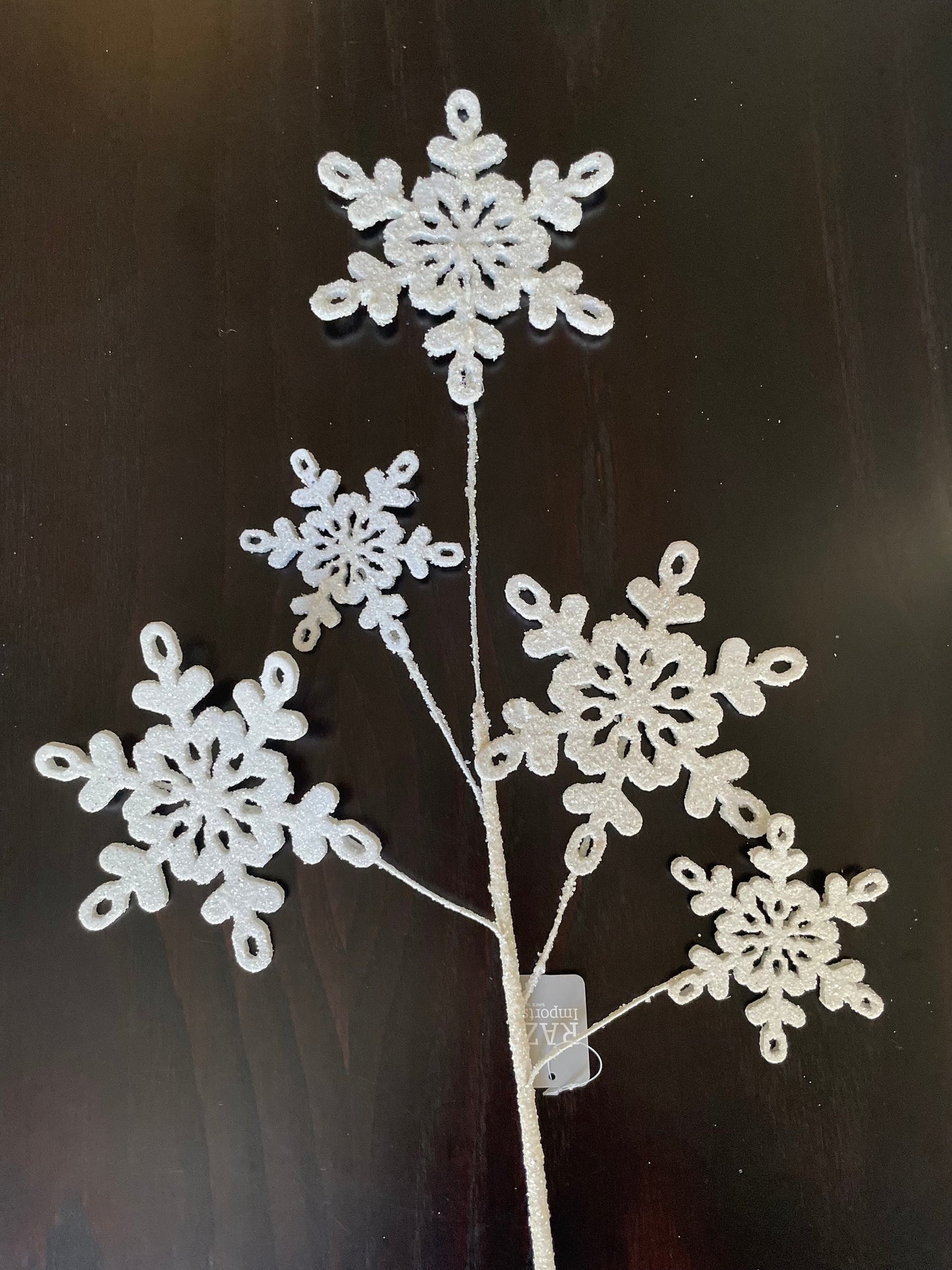 28.25" snowflake spray white*