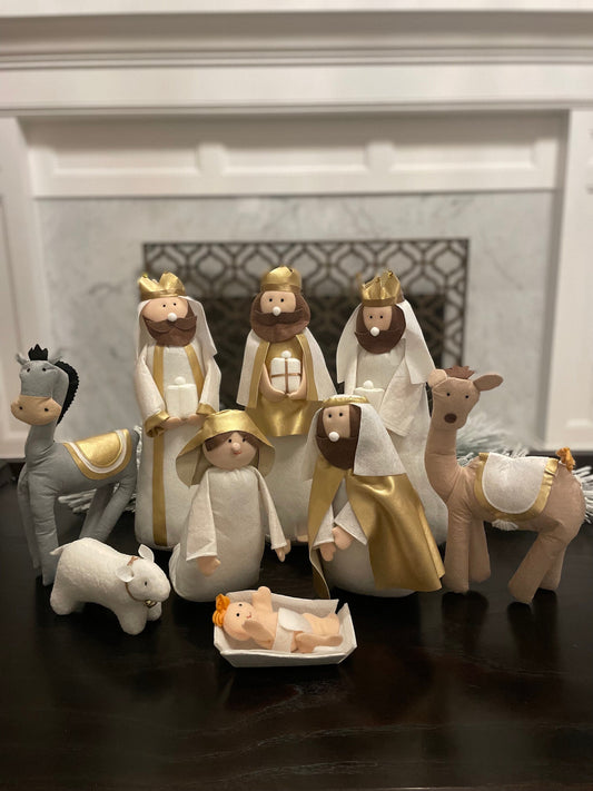 15.5" Nativity set. Felt fabric. Neutral.