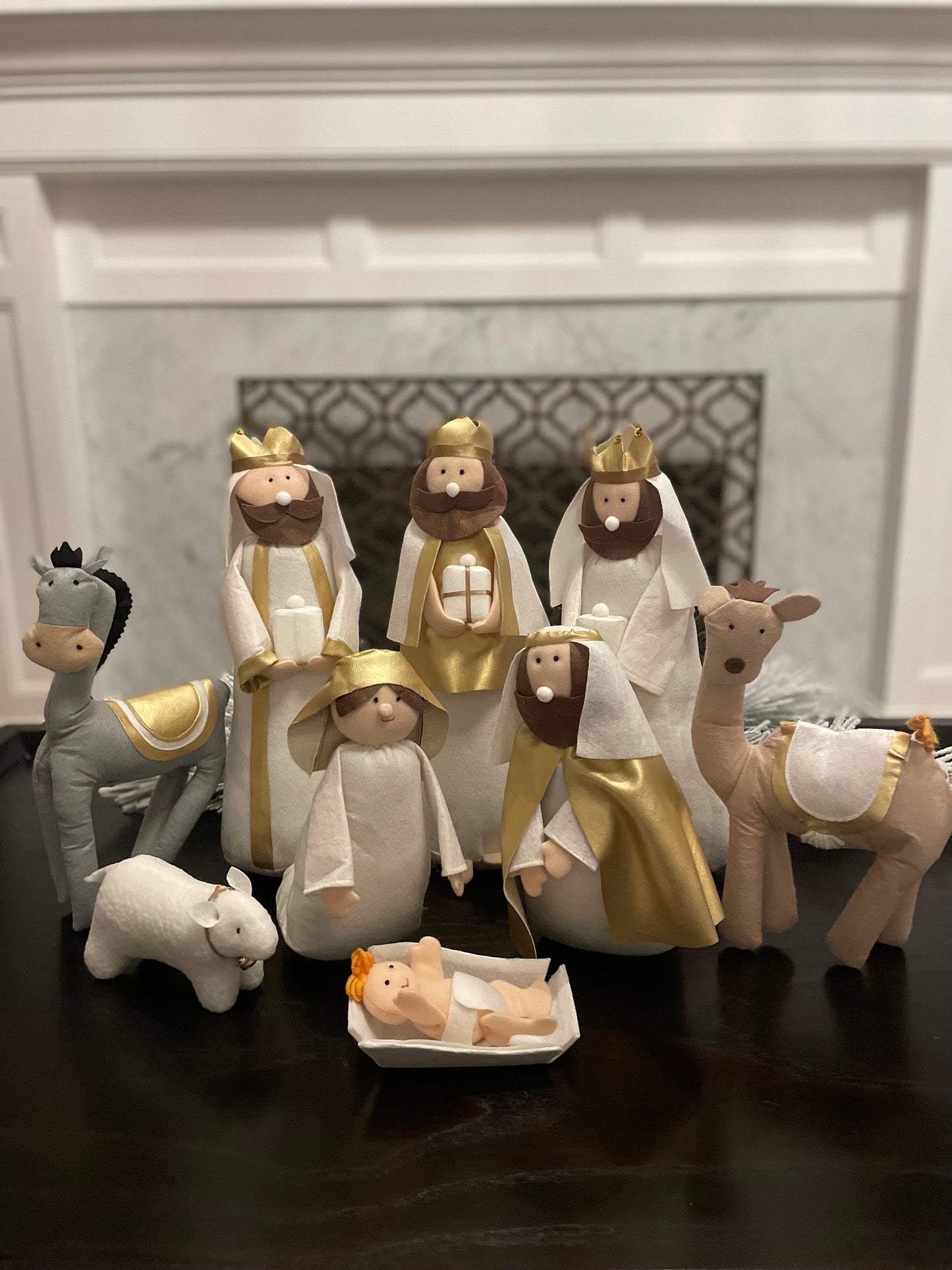 15.5" Nativity set. Felt fabric. Neutral.